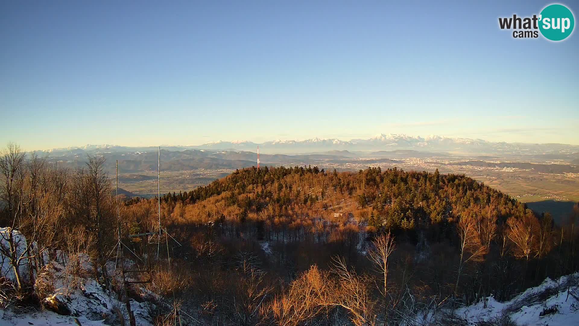 Krim Web cam Berghütte | Blick auf Ljubljana – Slowenien