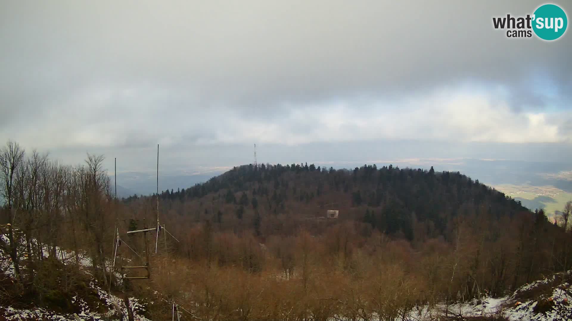 Krim Web cam Berghütte | Blick auf Ljubljana – Slowenien