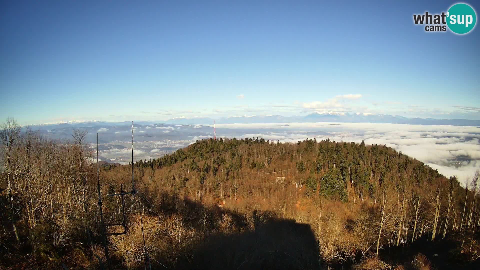 Krim Web cam Berghütte | Blick auf Ljubljana – Slowenien