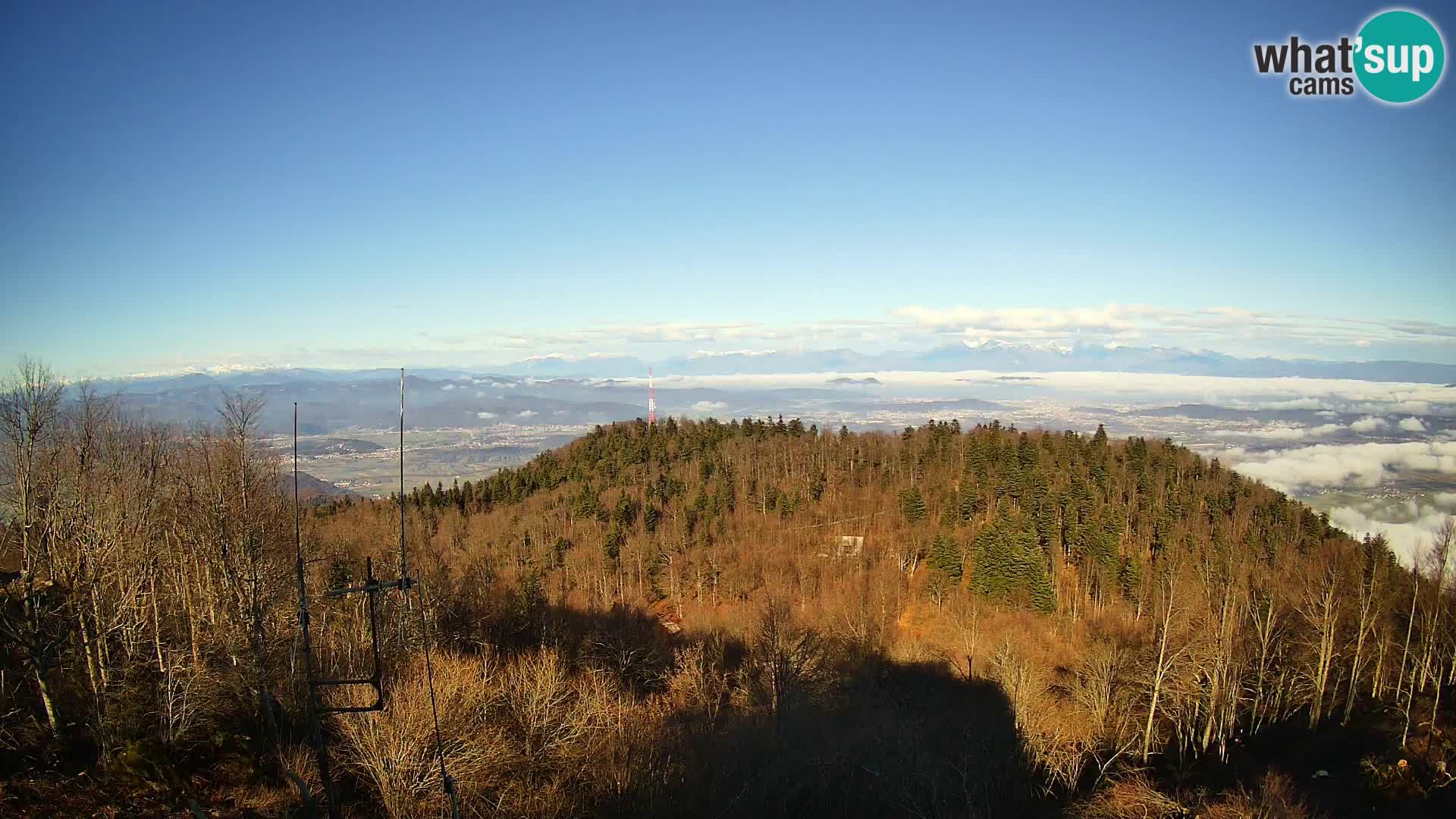 Krim Web cam Berghütte | Blick auf Ljubljana – Slowenien