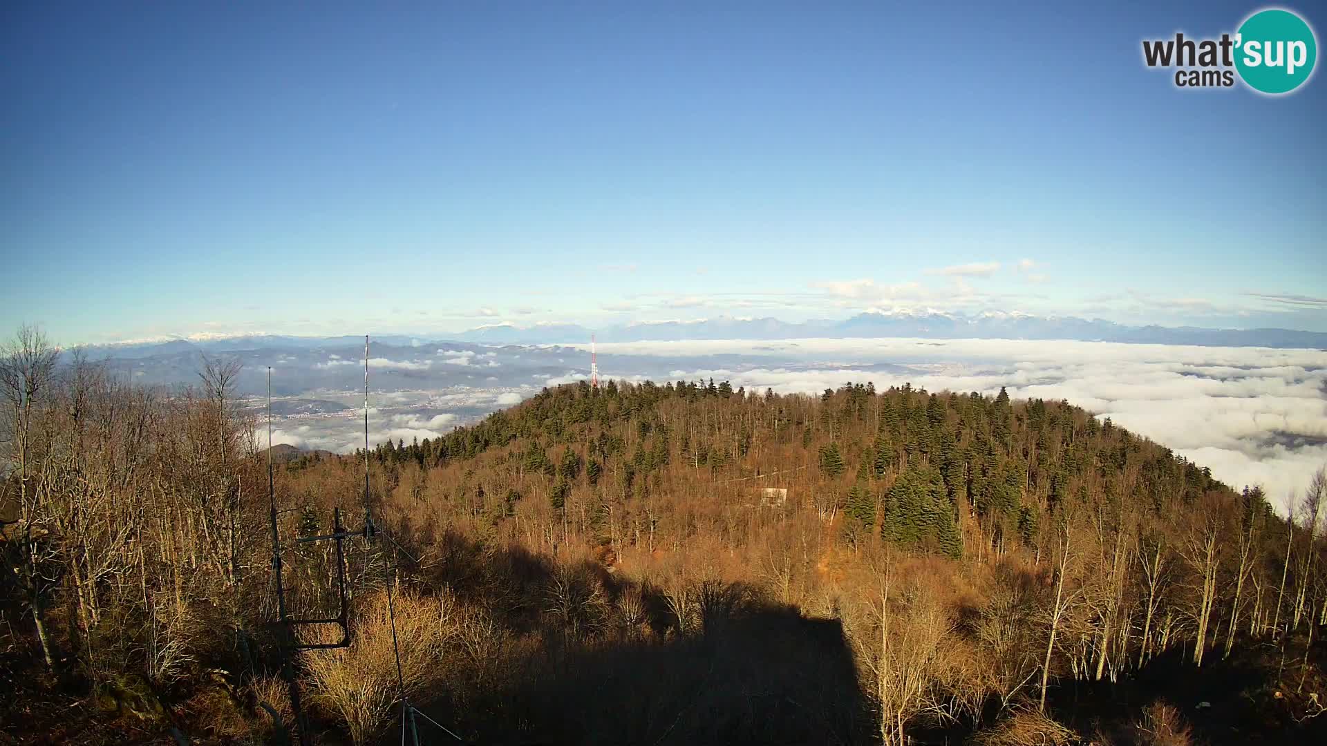 Krim Web cam Berghütte | Blick auf Ljubljana – Slowenien