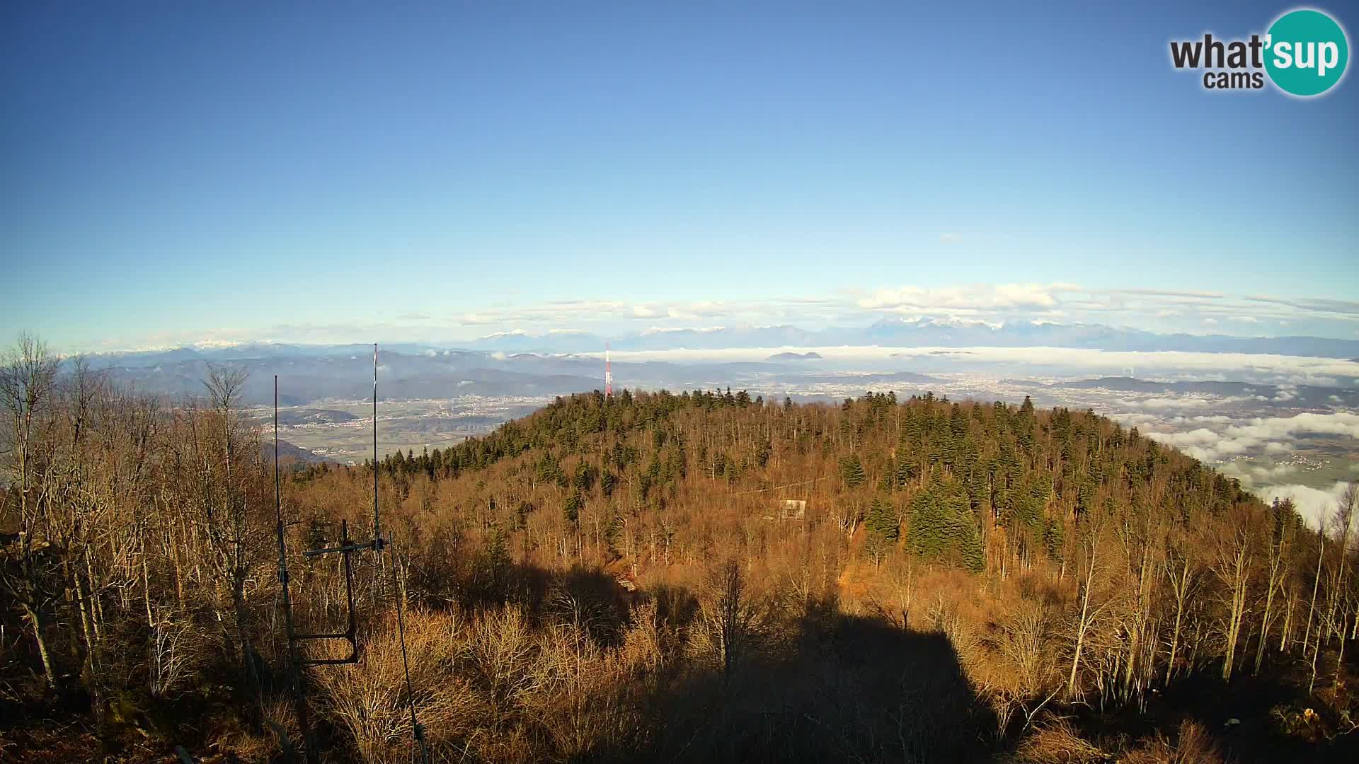 Krim Web cam Berghütte | Blick auf Ljubljana – Slowenien