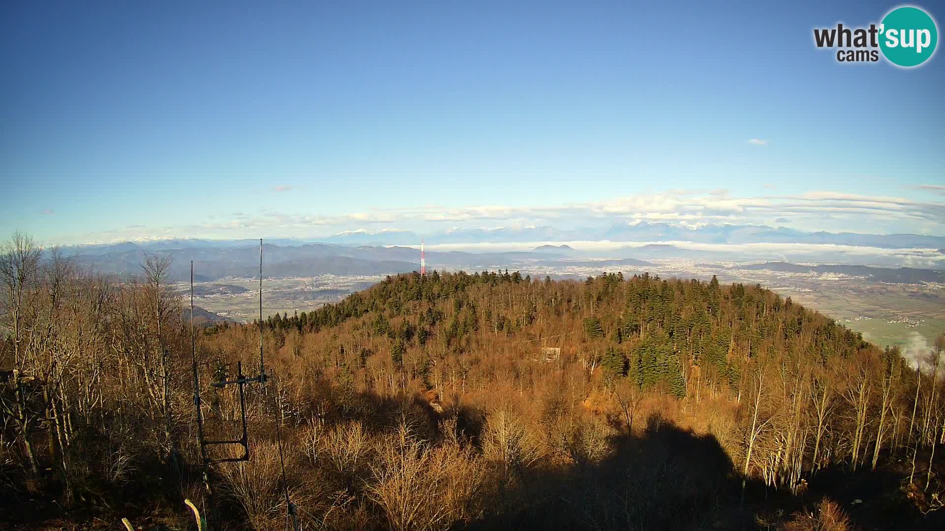 Krim Web cam Berghütte | Blick auf Ljubljana – Slowenien