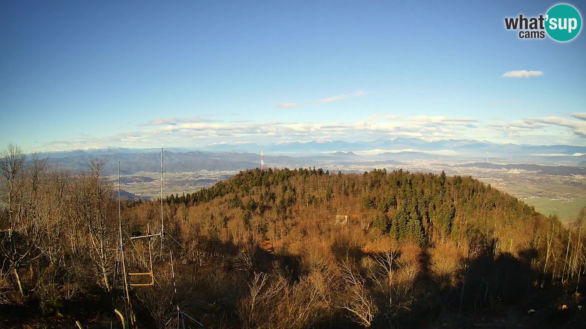 Krim Web cam Berghütte | Blick auf Ljubljana – Slowenien