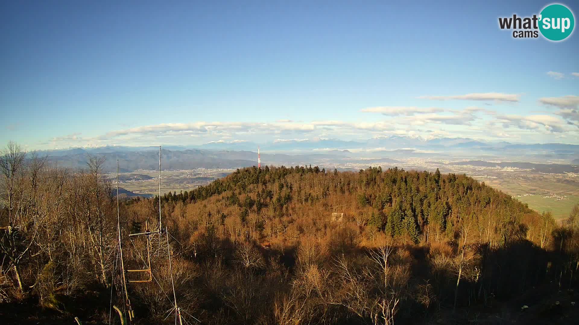 Krim Web cam Berghütte | Blick auf Ljubljana – Slowenien