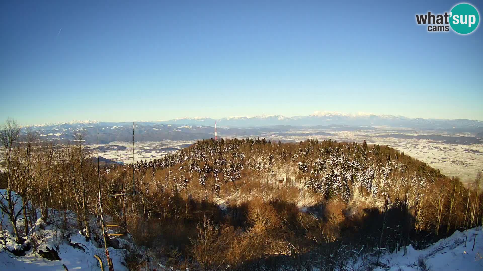 Krim Web cam Berghütte | Blick auf Ljubljana – Slowenien