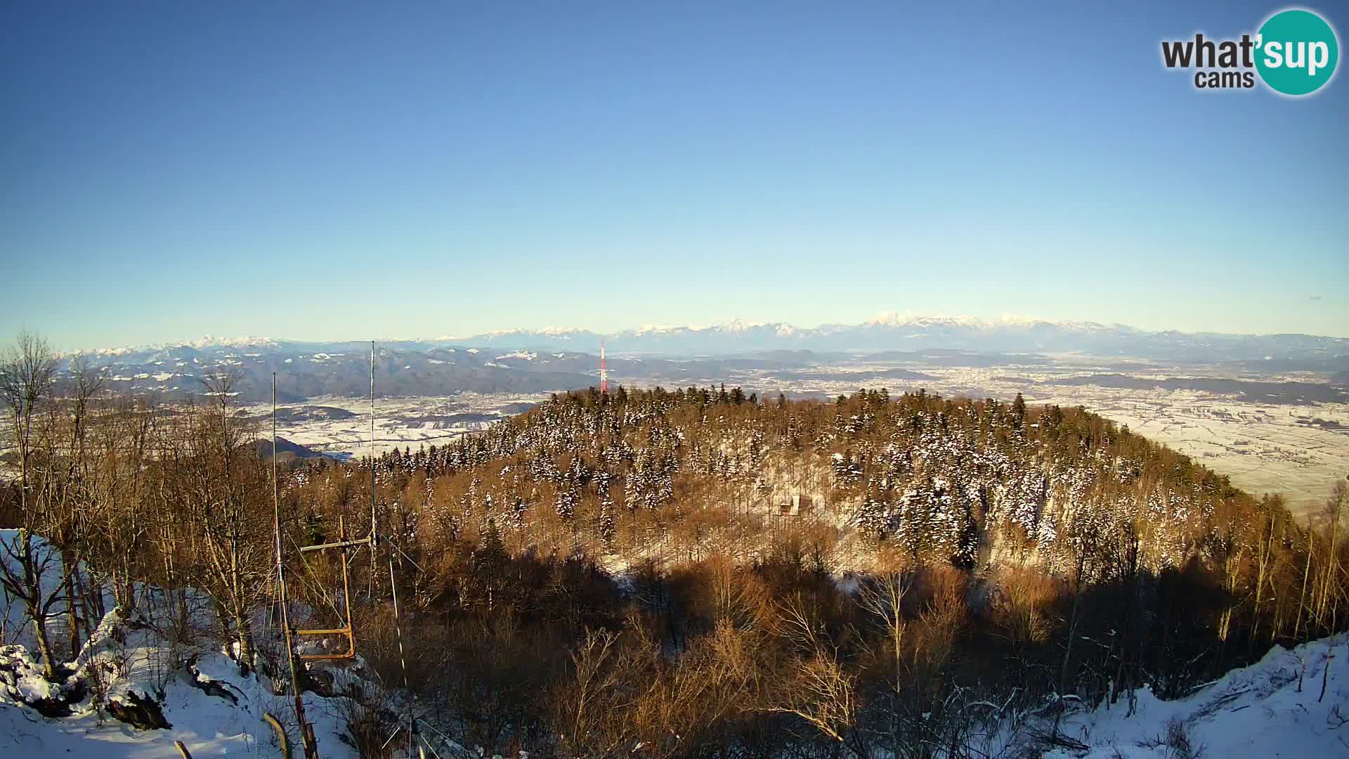 Krim webcam mountain hut | view to Ljubljana – Slovenia