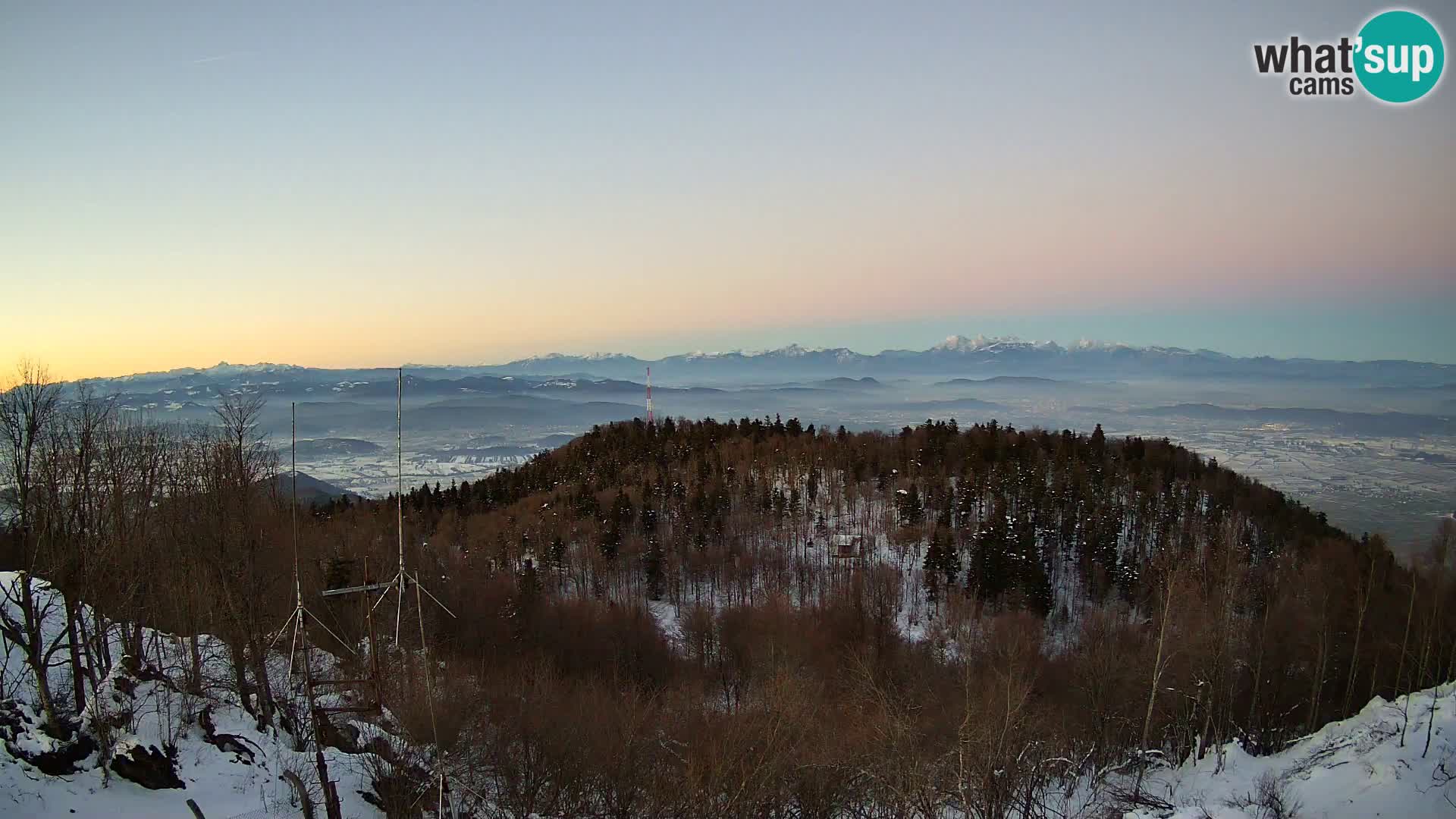 Krim webcam mountain hut | view to Ljubljana – Slovenia