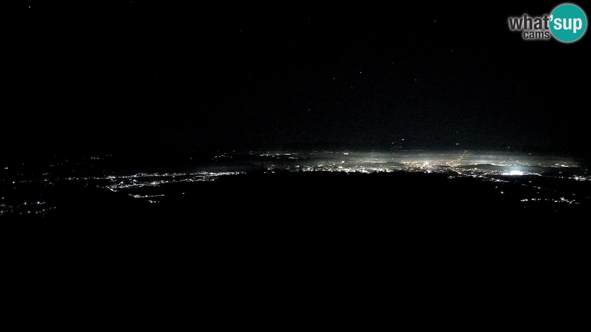 Krim webcam mountain hut | view to Ljubljana – Slovenia