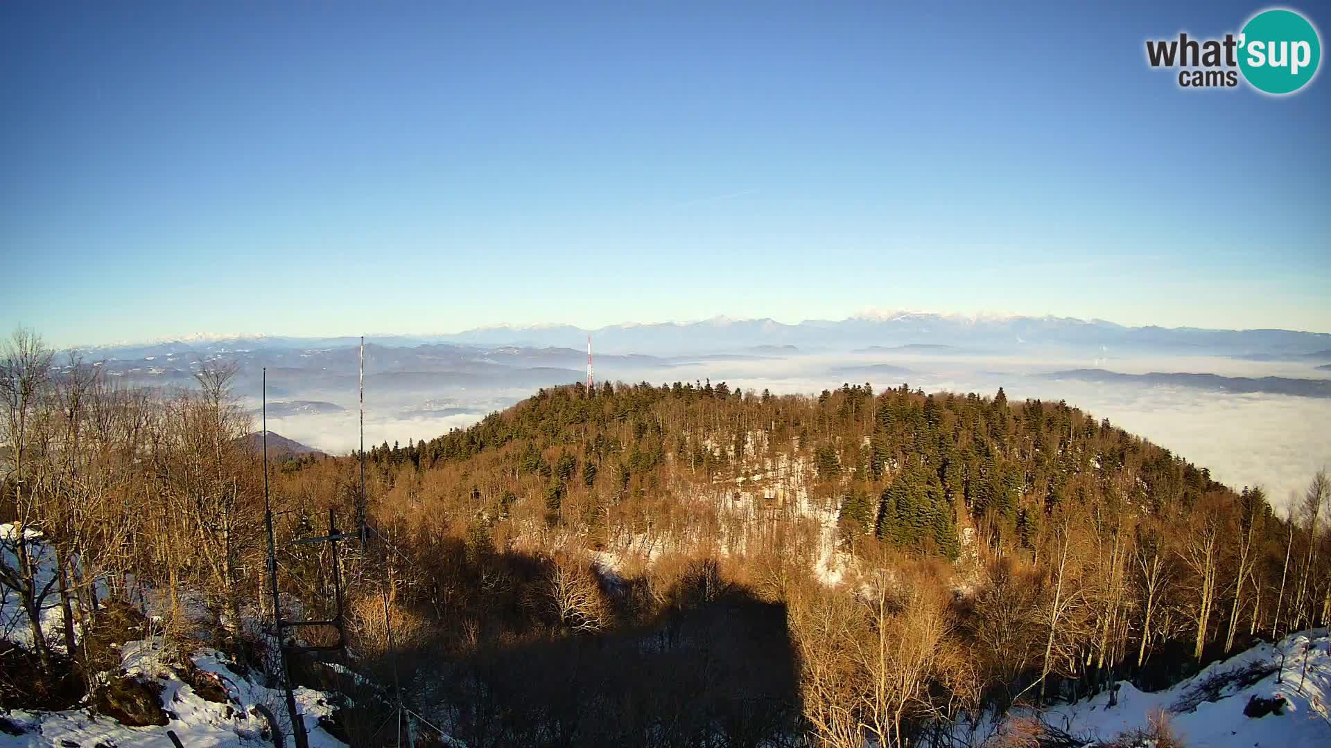 Krim webcam mountain hut | view to Ljubljana – Slovenia