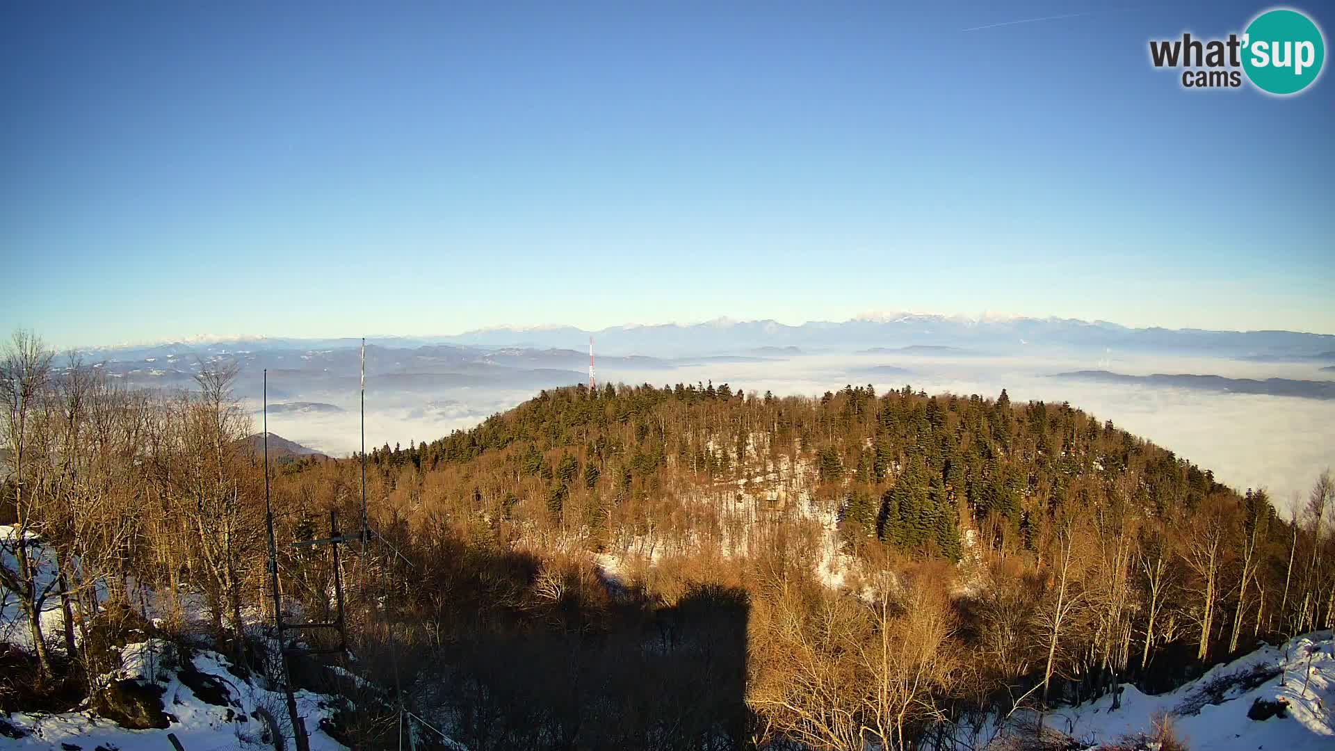 Krim webcam mountain hut | view to Ljubljana – Slovenia