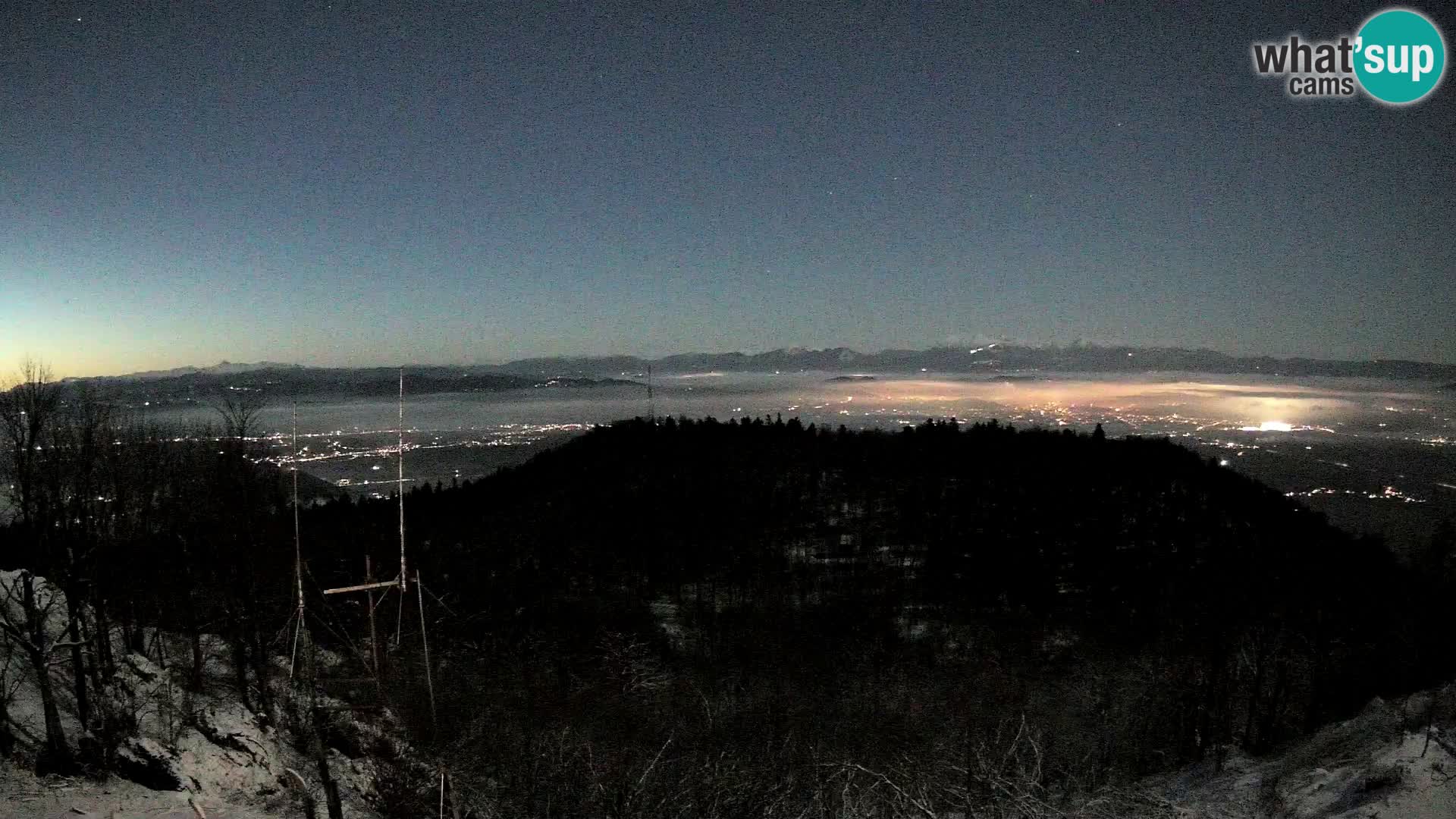 Krim webcam mountain hut | view to Ljubljana – Slovenia