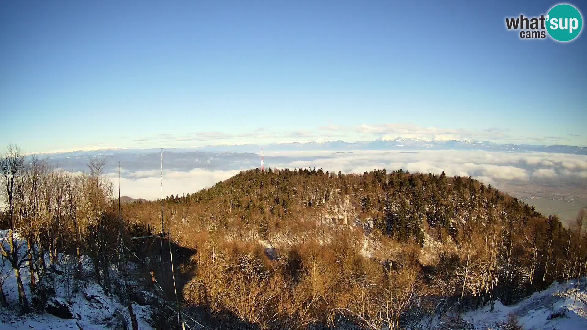 Krim webcam mountain hut | view to Ljubljana – Slovenia