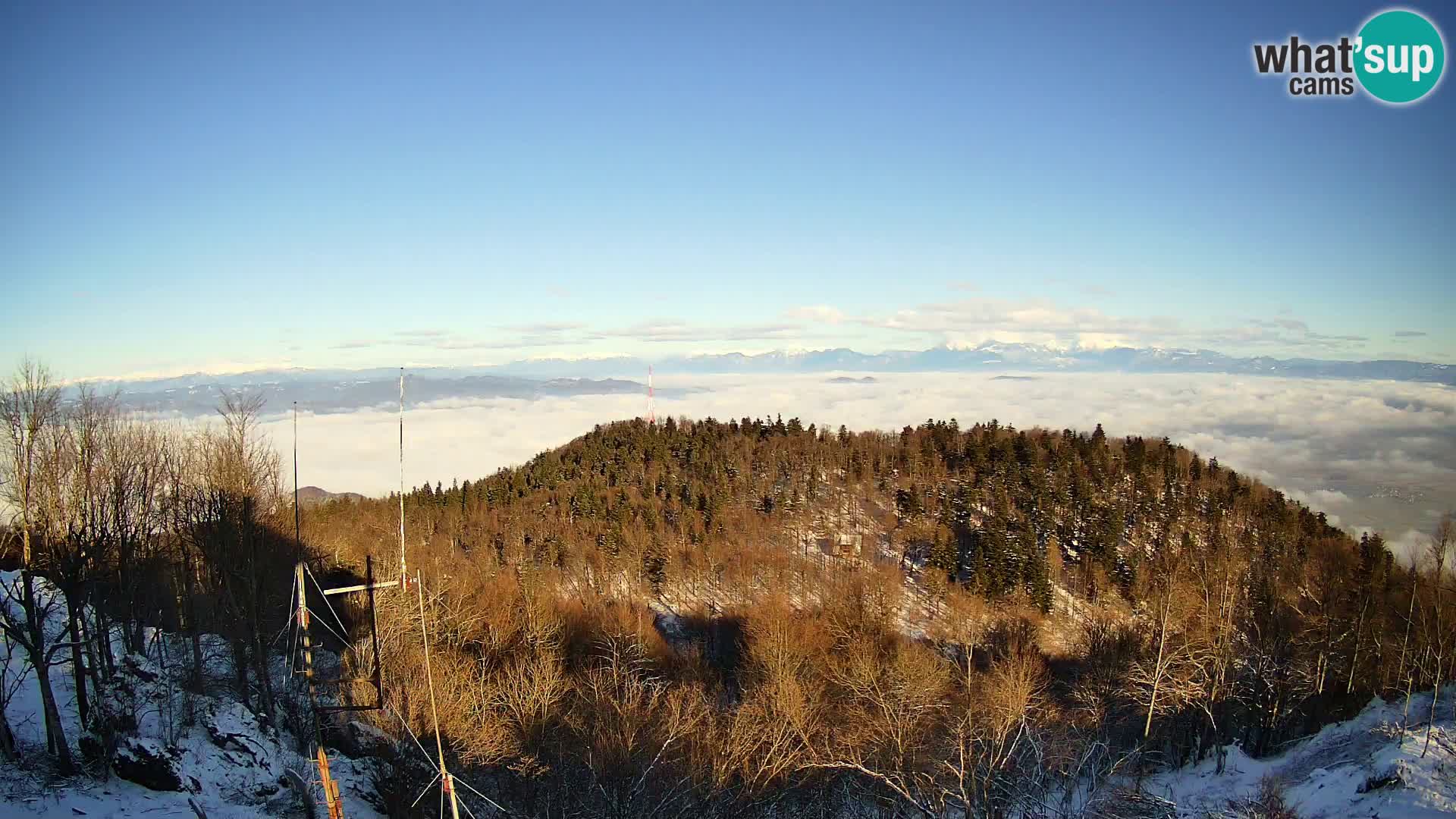 Krim webcam mountain hut | view to Ljubljana – Slovenia