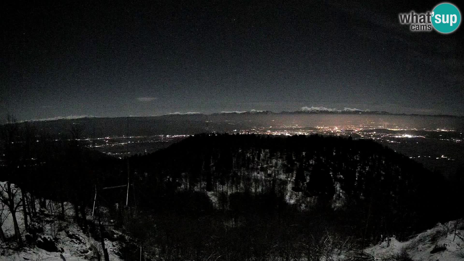 Krim webcam mountain hut | view to Ljubljana – Slovenia