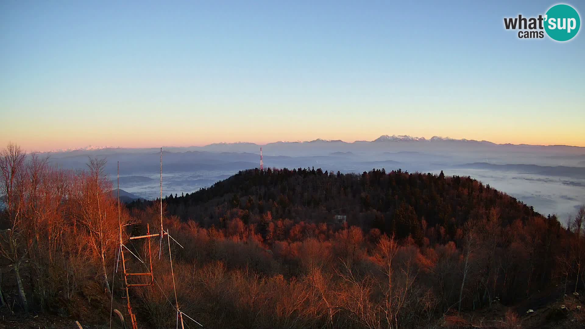 Krim Web cam Berghütte | Blick auf Ljubljana – Slowenien