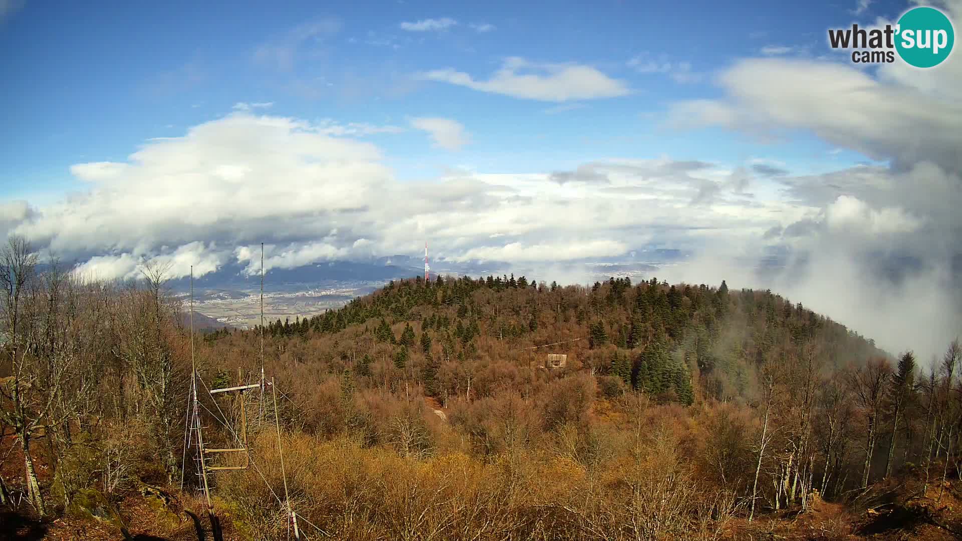 Krim Web cam Berghütte | Blick auf Ljubljana – Slowenien