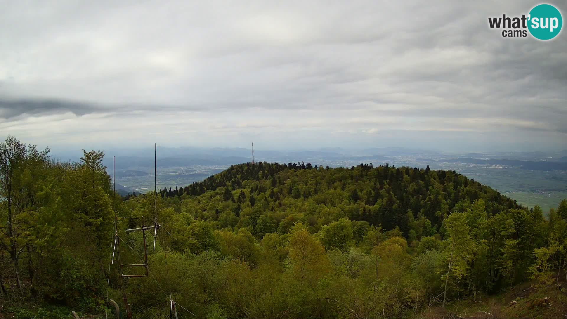 Krim Web cam Berghütte | Blick auf Ljubljana – Slowenien
