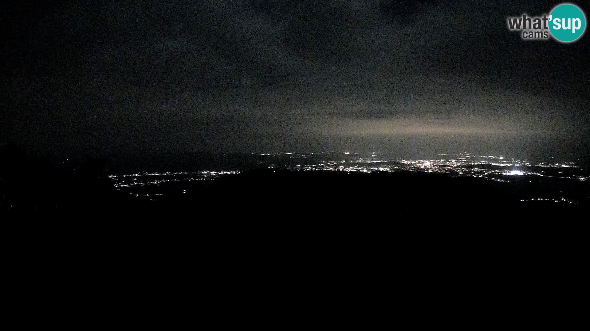 Krim Web cam Berghütte | Blick auf Ljubljana – Slowenien