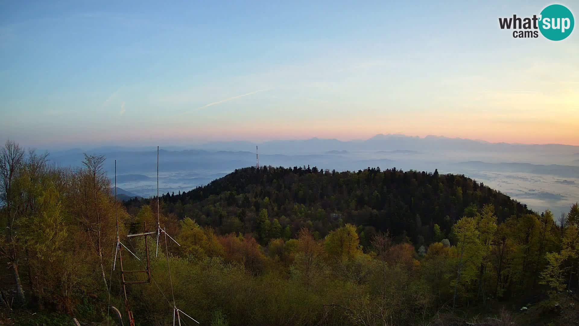 Krim webcam mountain hut | view to Ljubljana – Slovenia