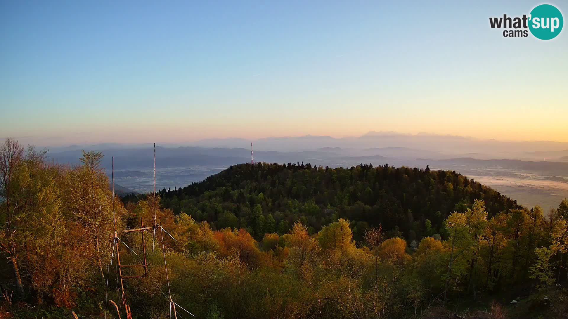 Krim webcam mountain hut | view to Ljubljana – Slovenia