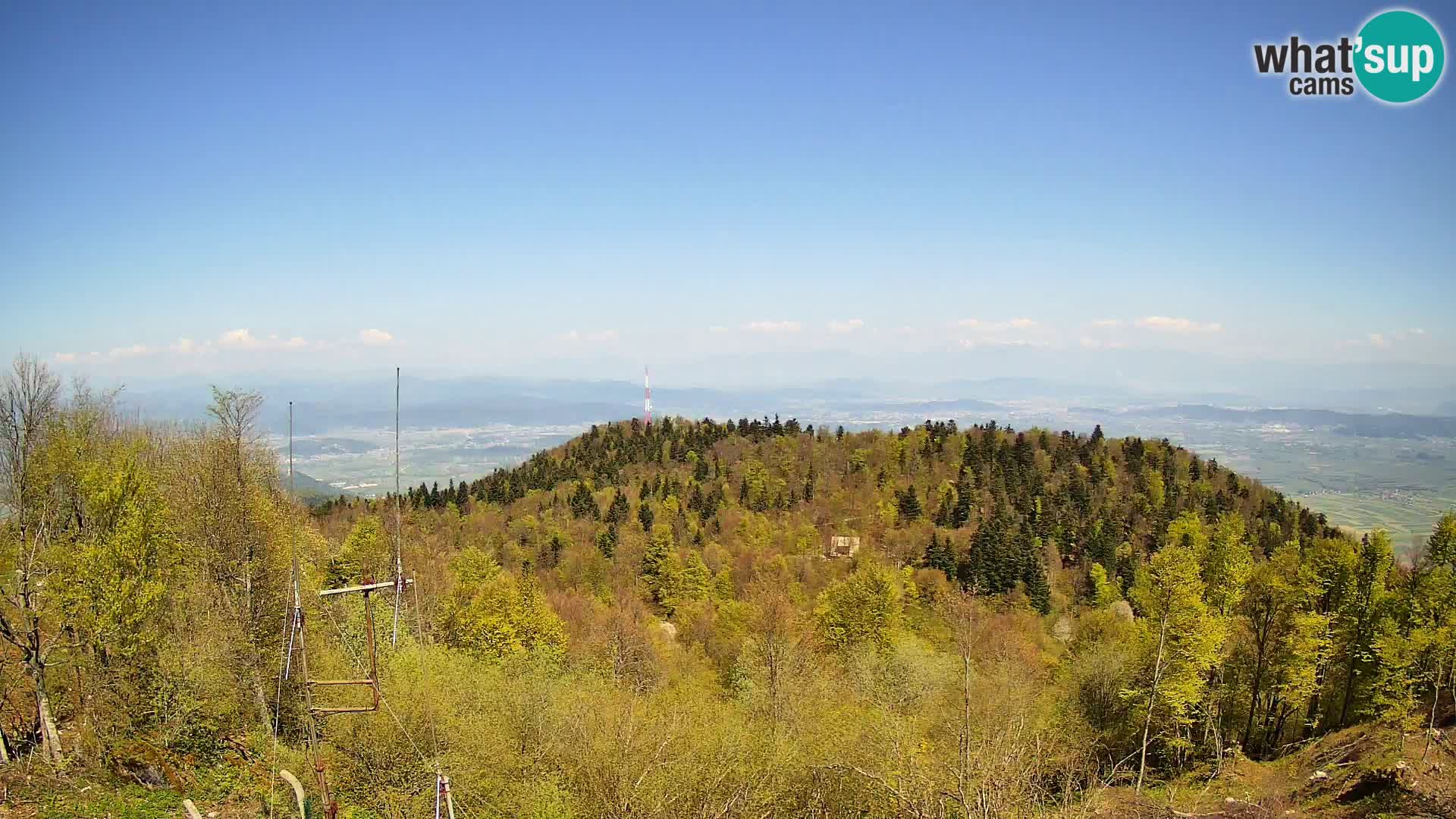 Krim webcam mountain hut | view to Ljubljana – Slovenia