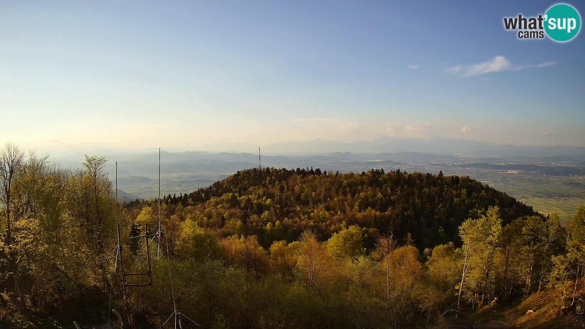 Krim Web cam Berghütte | Blick auf Ljubljana – Slowenien