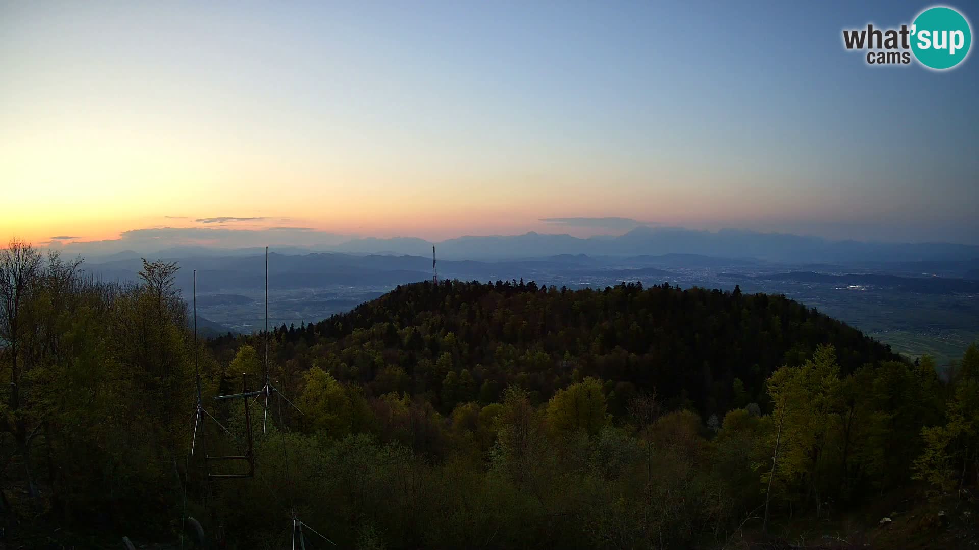 Krim webcam mountain hut | view to Ljubljana – Slovenia