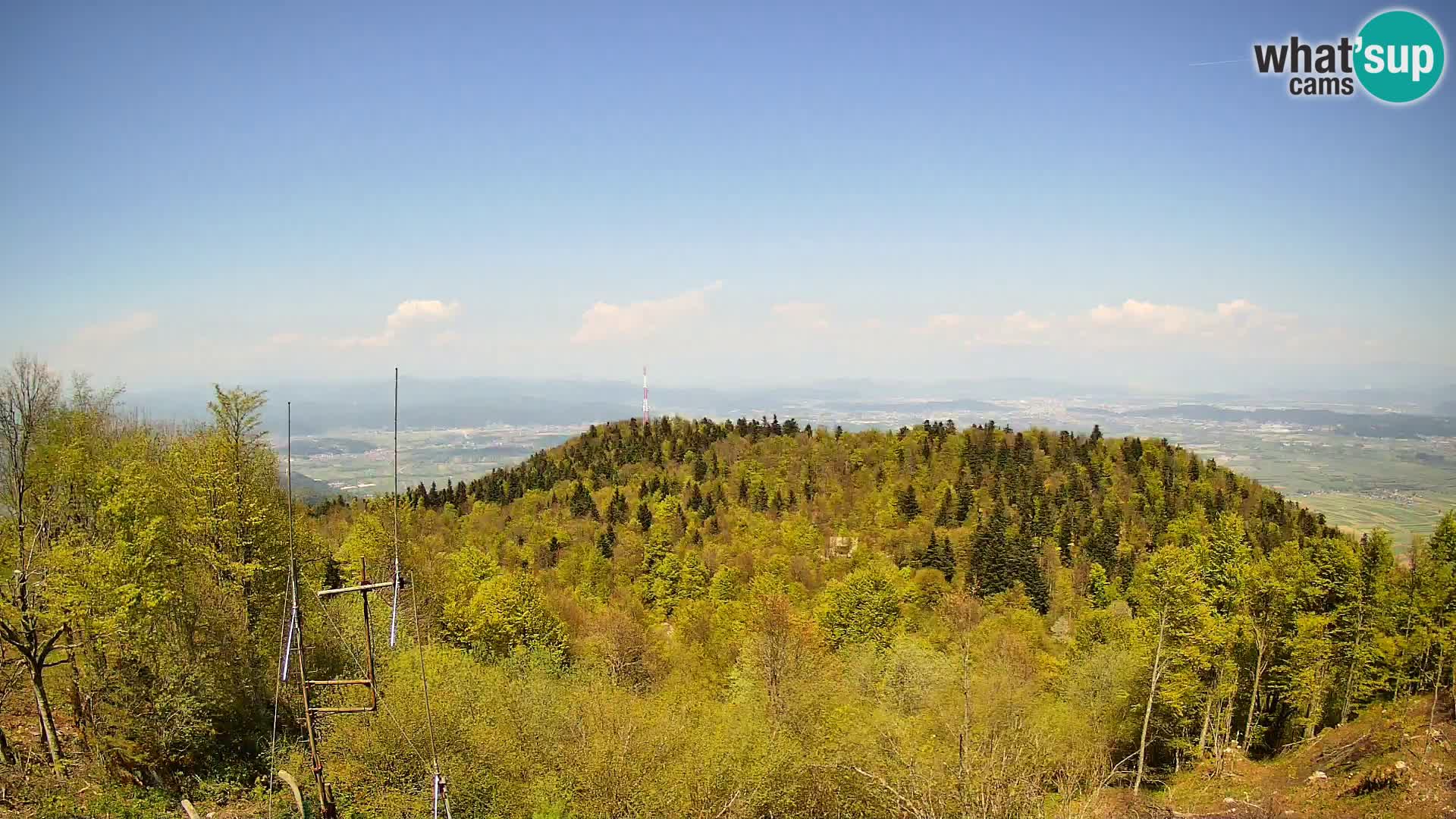 Krim webcam mountain hut | view to Ljubljana – Slovenia