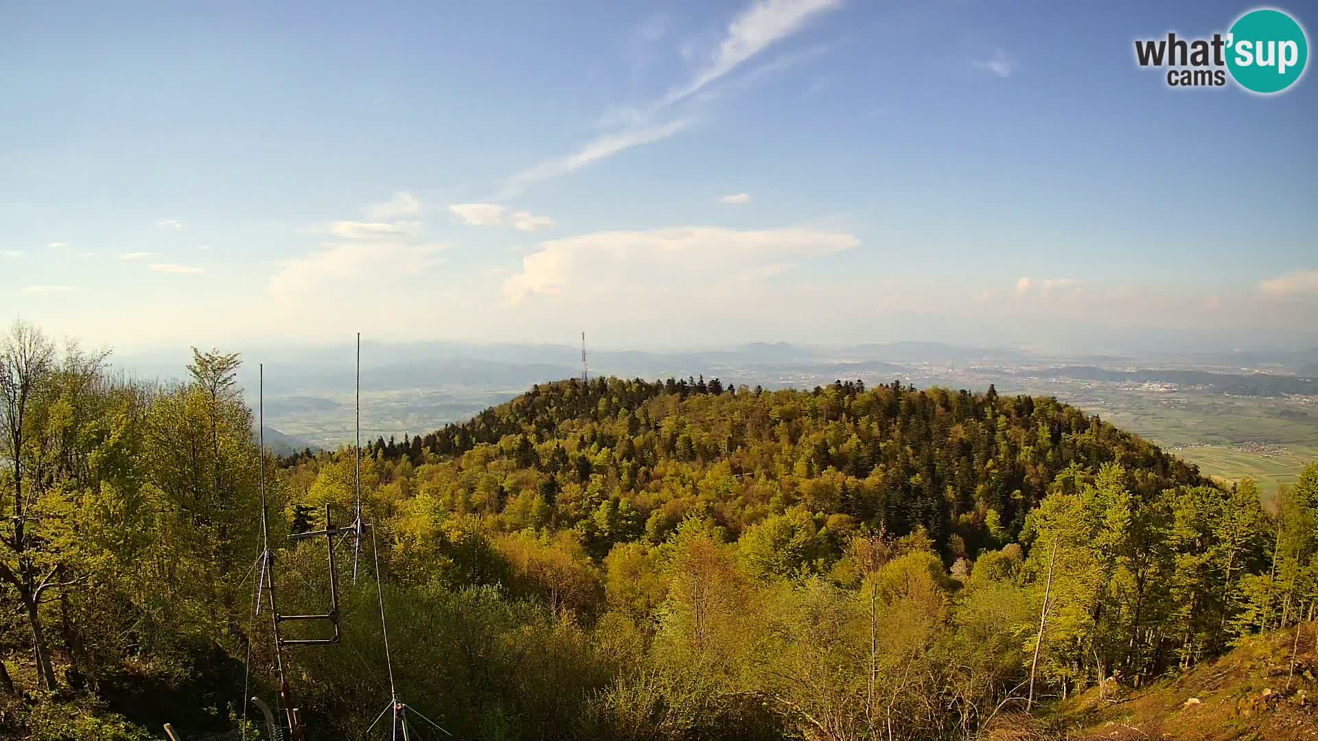 Krim webcam mountain hut | view to Ljubljana – Slovenia