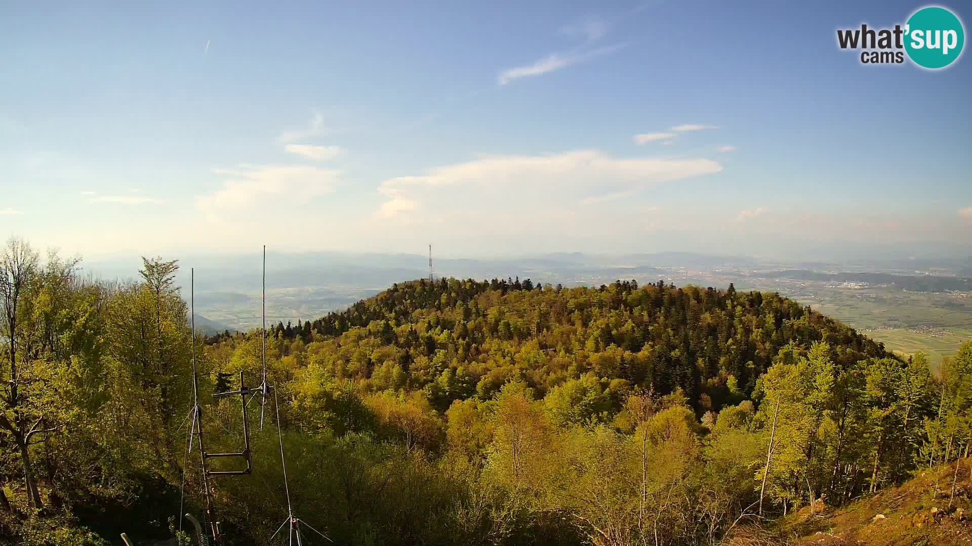 Krim Web cam Berghütte | Blick auf Ljubljana – Slowenien