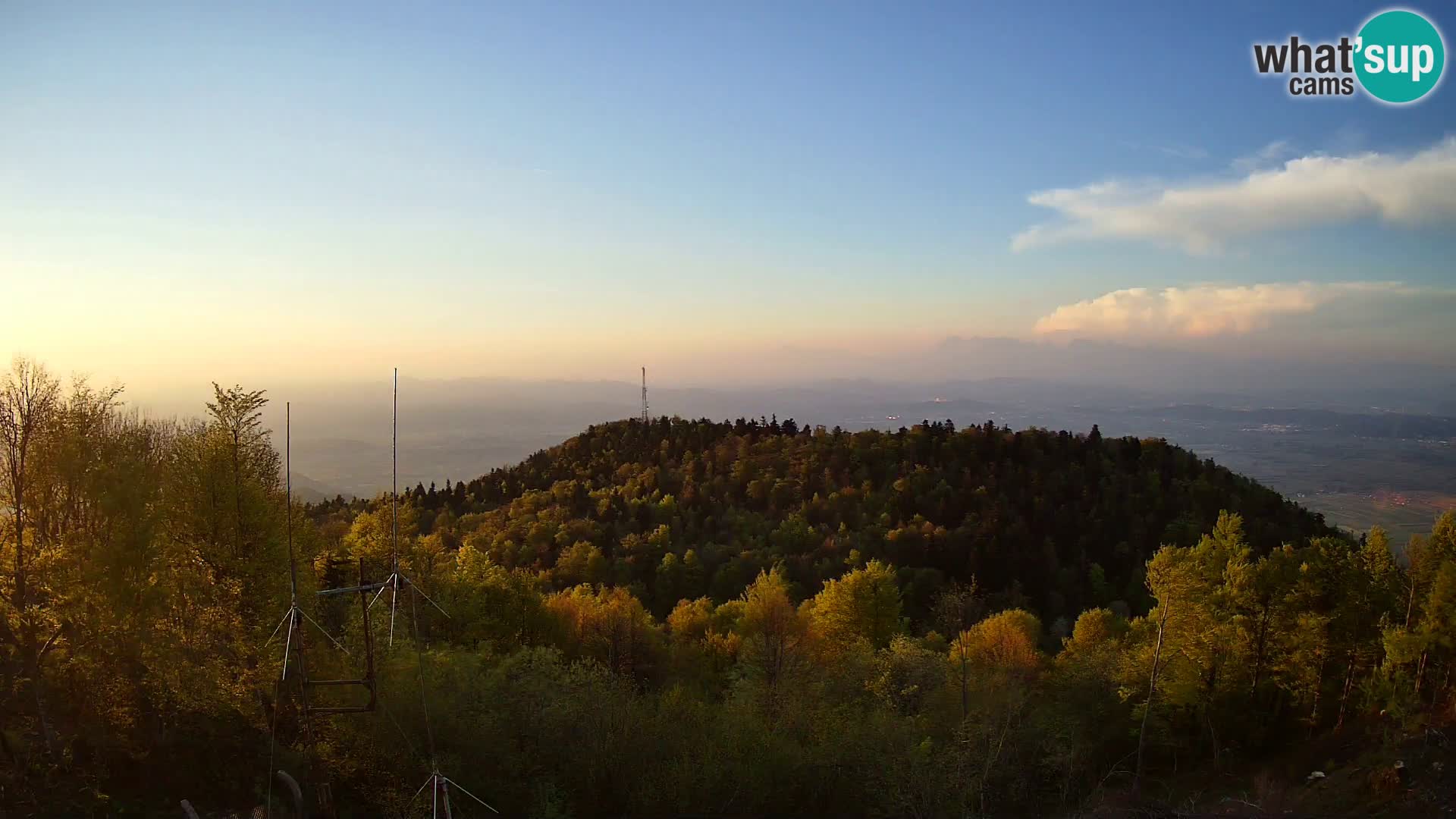 Krim webcam mountain hut | view to Ljubljana – Slovenia