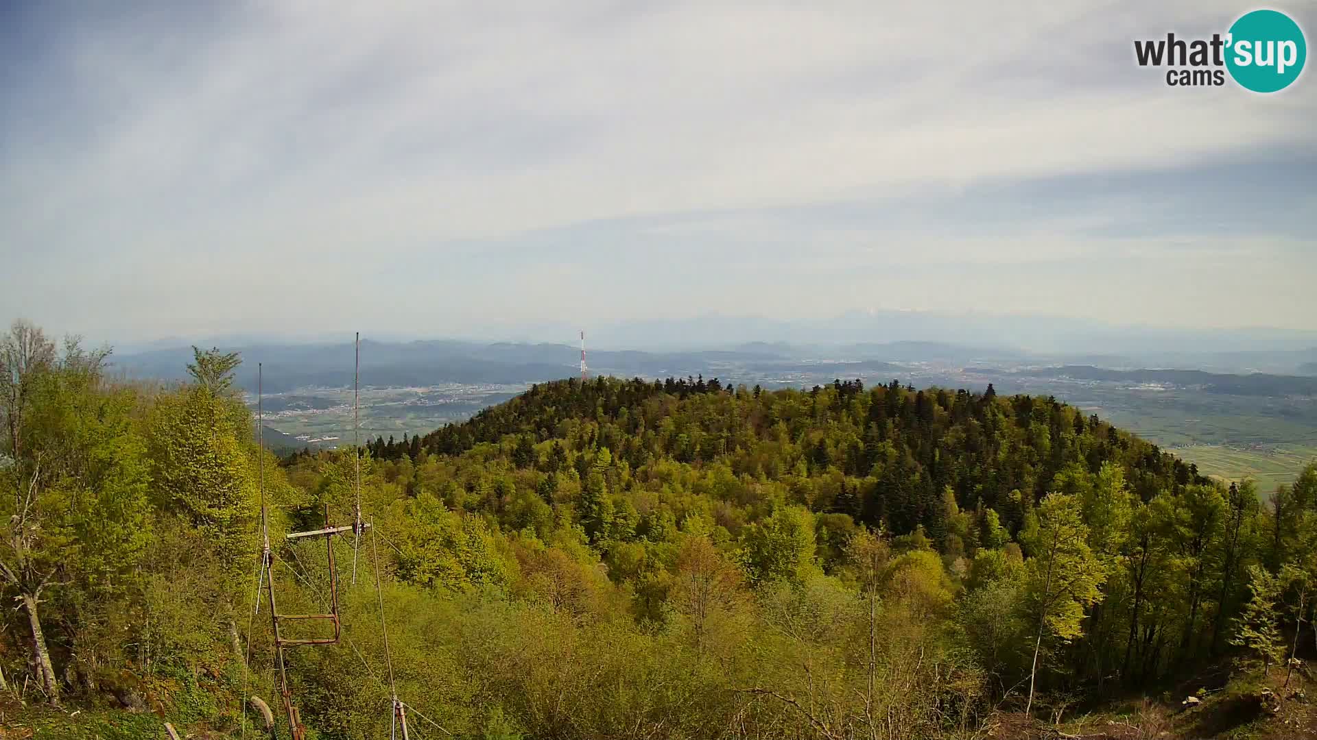 Krim webcam mountain hut | view to Ljubljana – Slovenia