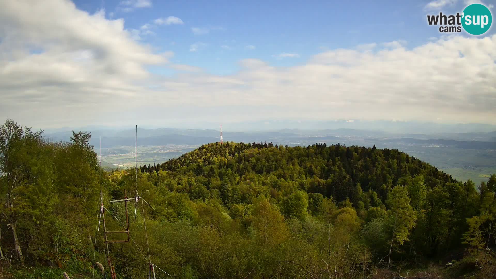 Krim webcam mountain hut | view to Ljubljana – Slovenia