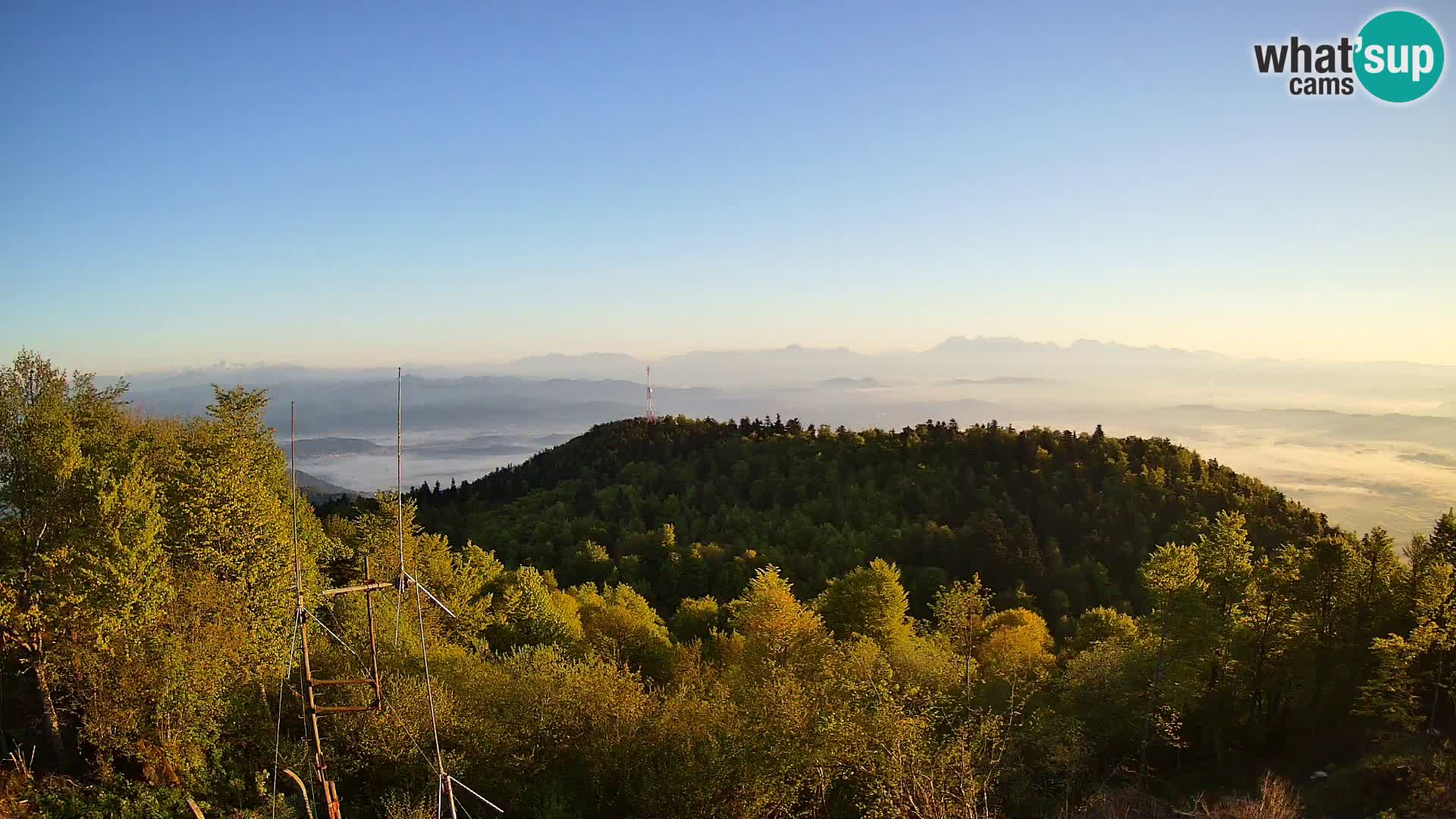 Krim Web cam Berghütte | Blick auf Ljubljana – Slowenien