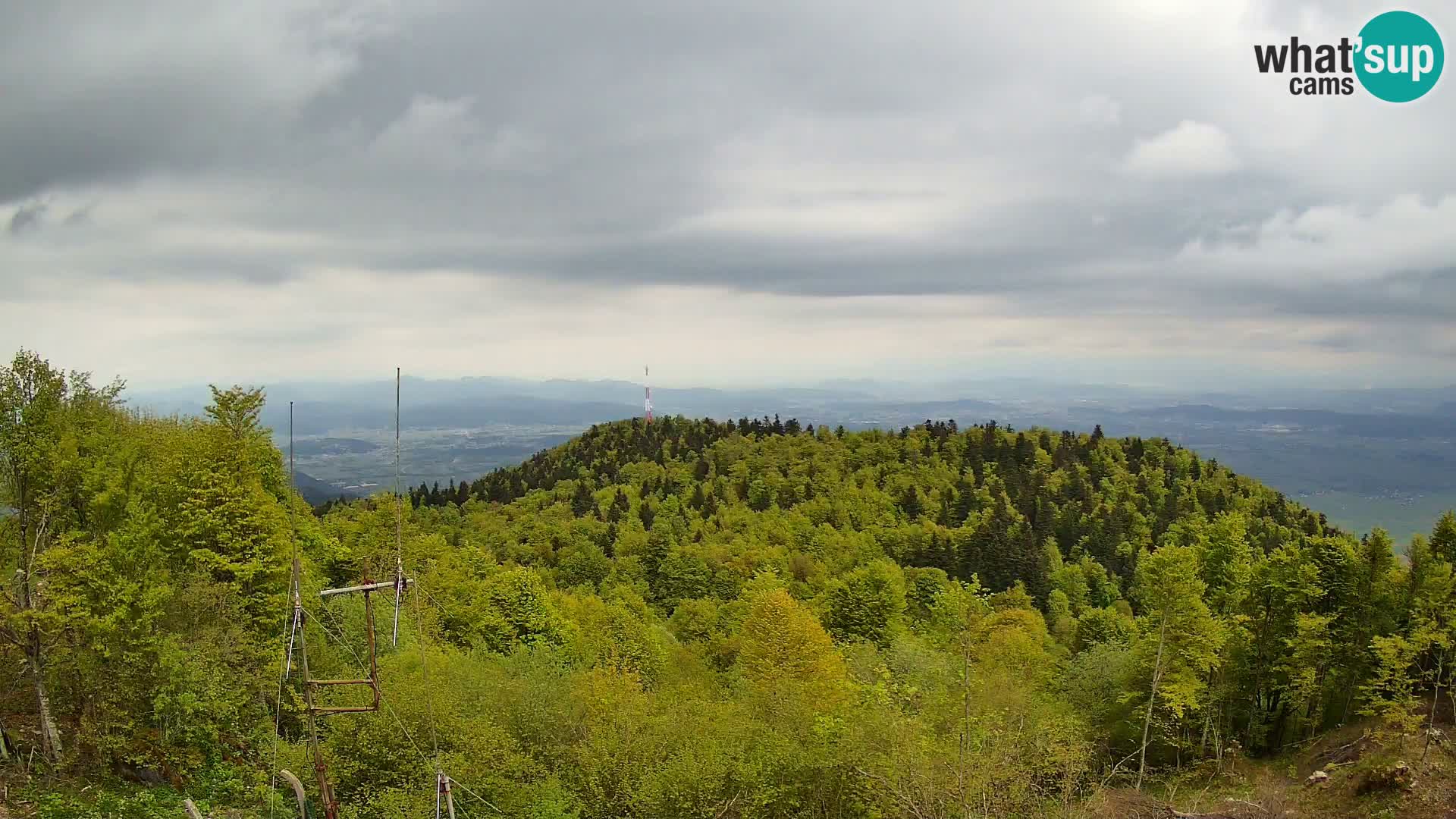 Krim Web cam Berghütte | Blick auf Ljubljana – Slowenien