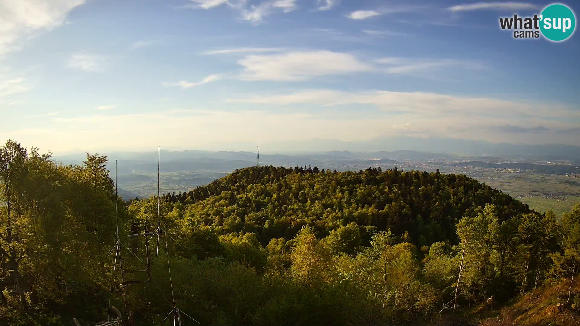 Krim Web cam Berghütte | Blick auf Ljubljana – Slowenien