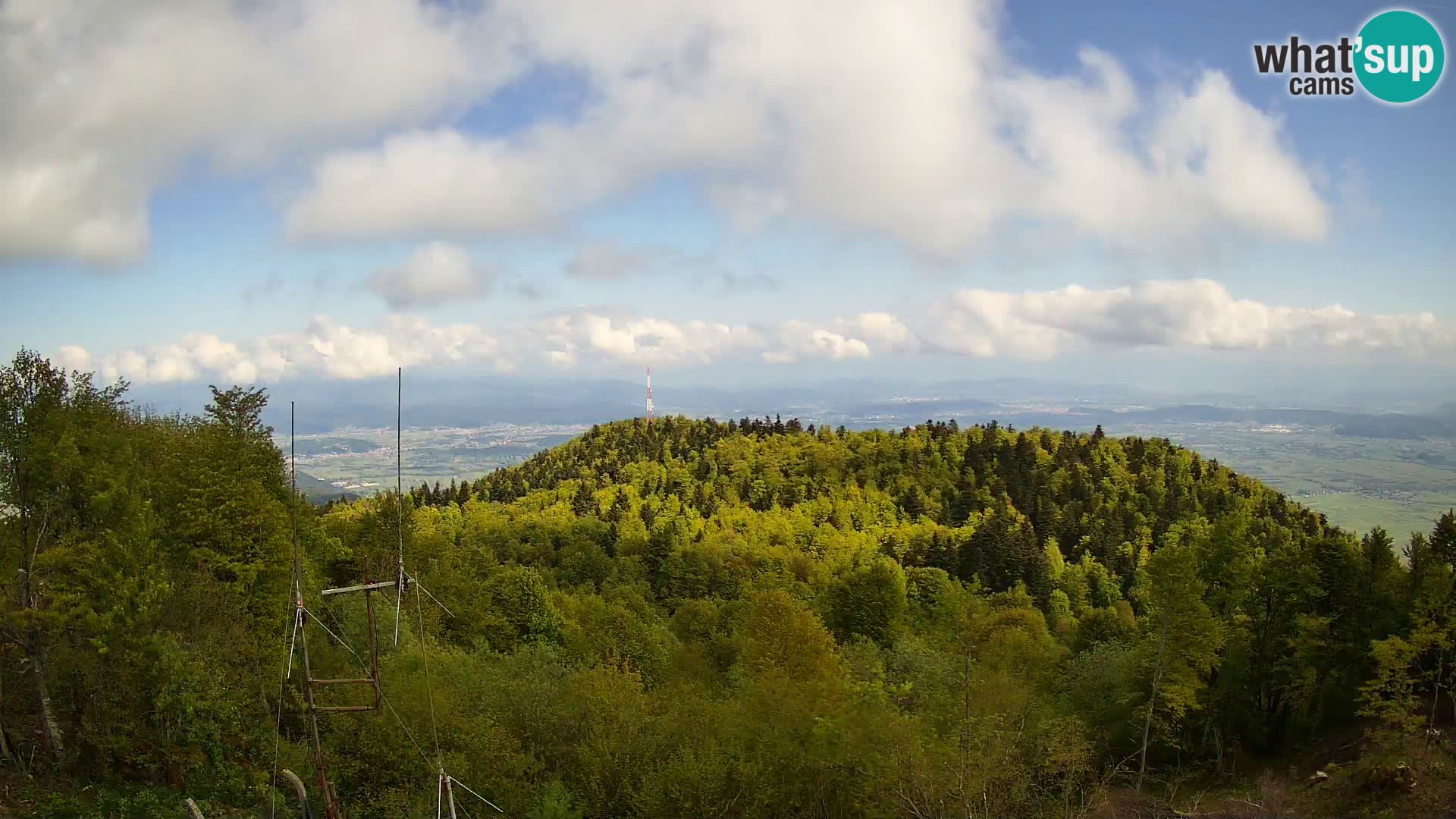 Krim Web cam Berghütte | Blick auf Ljubljana – Slowenien