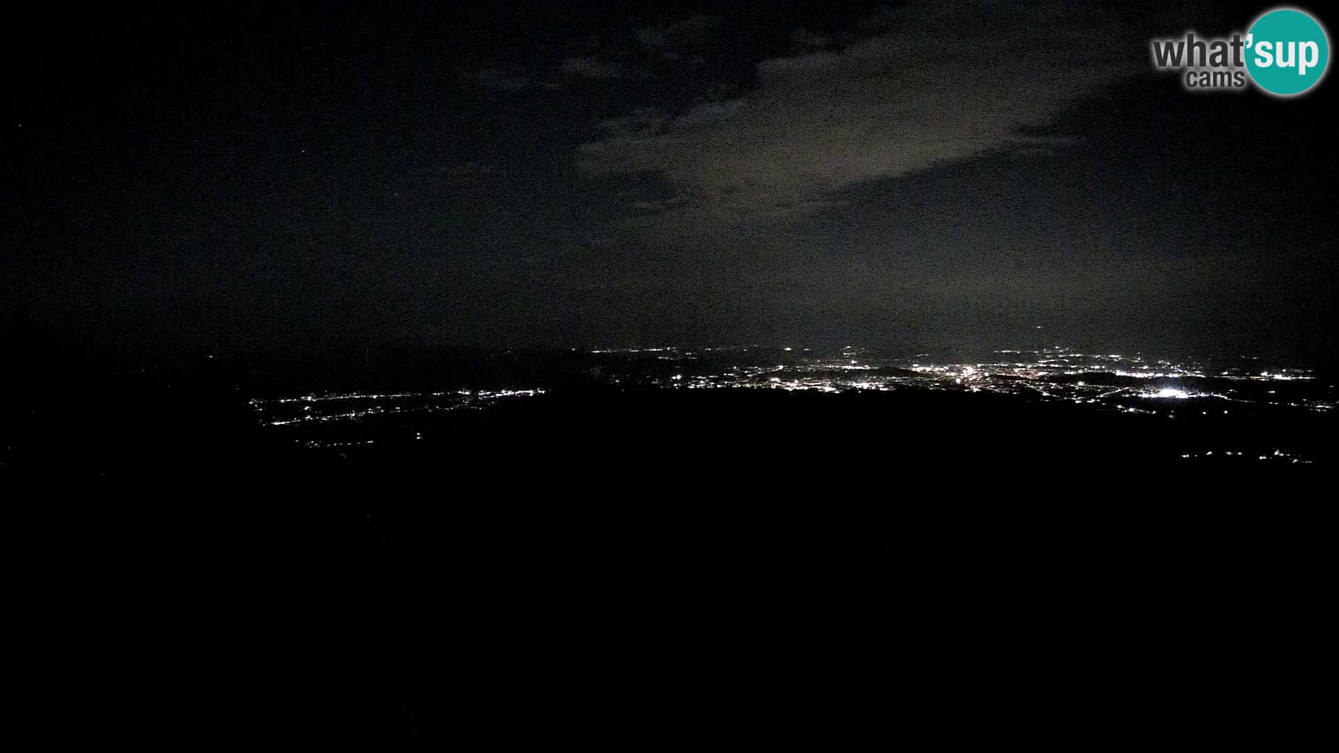 Krim Web cam Berghütte | Blick auf Ljubljana – Slowenien