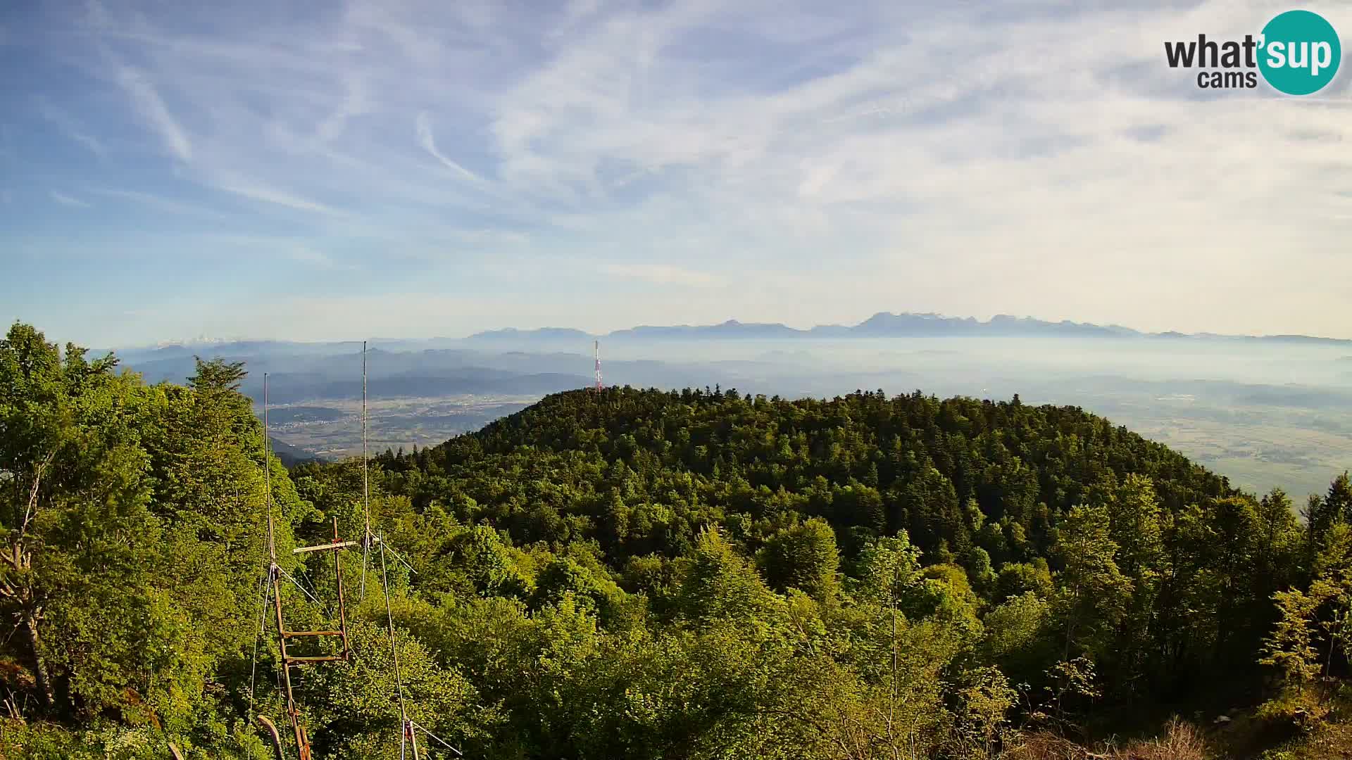 Krim webcam mountain hut | view to Ljubljana – Slovenia