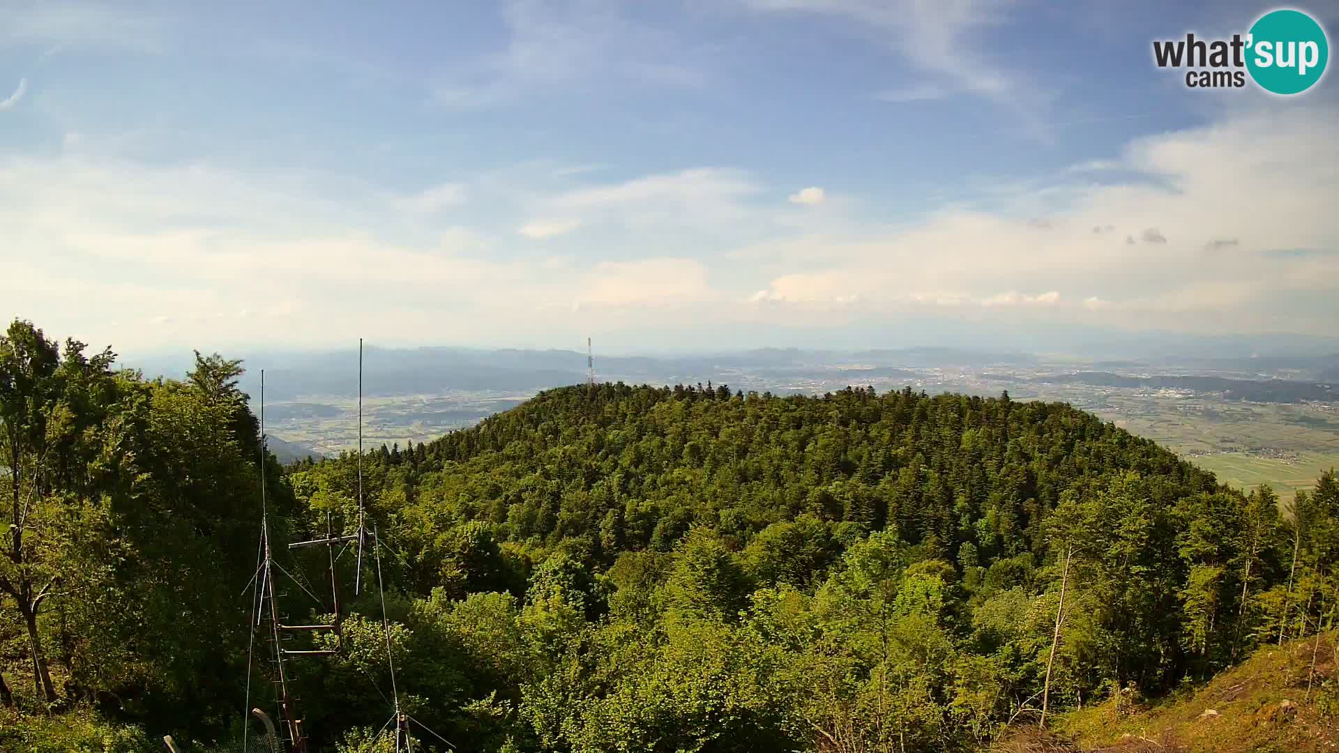 Krim Web cam Berghütte | Blick auf Ljubljana – Slowenien