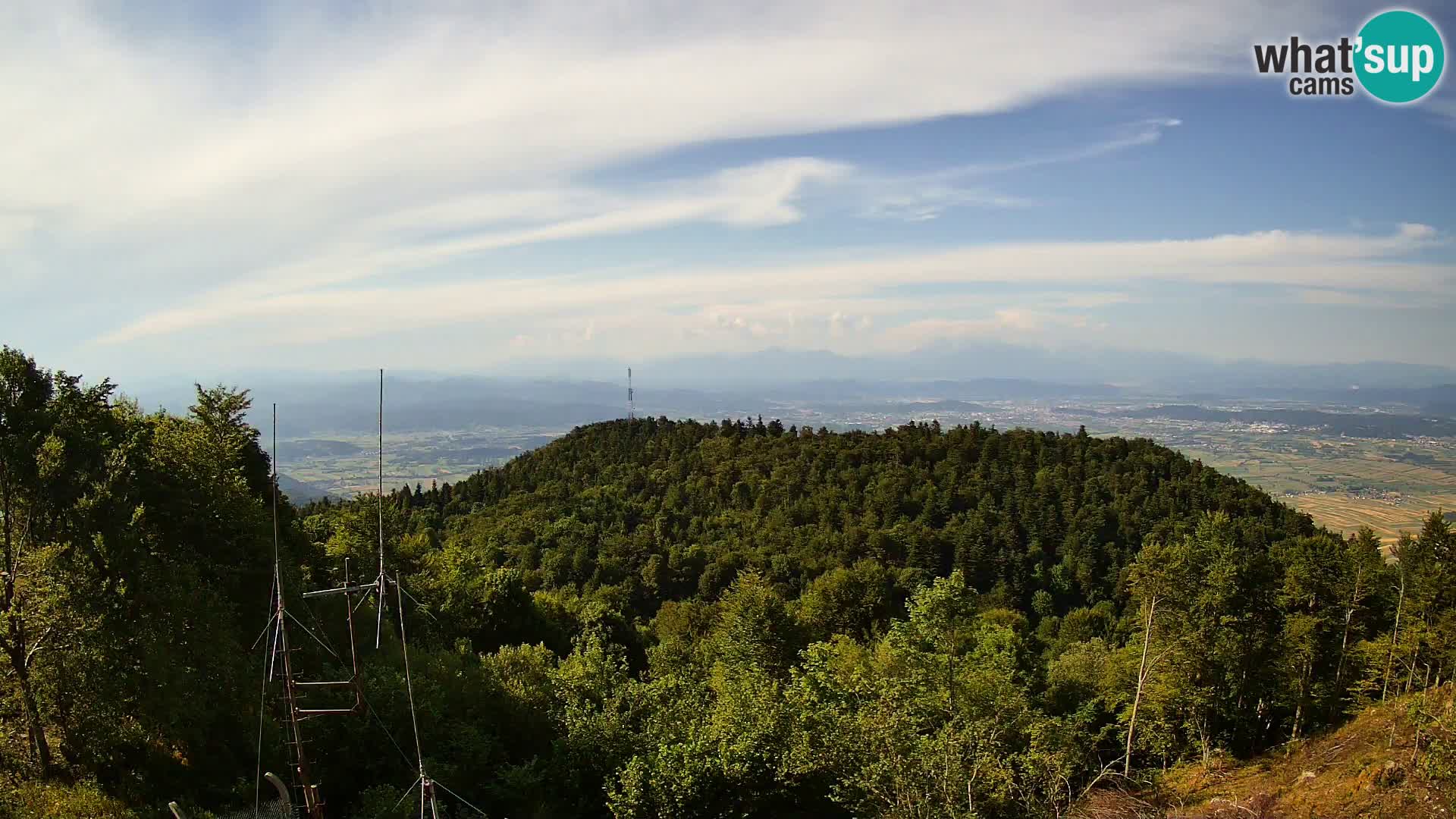 Krim webcam mountain hut | view to Ljubljana – Slovenia