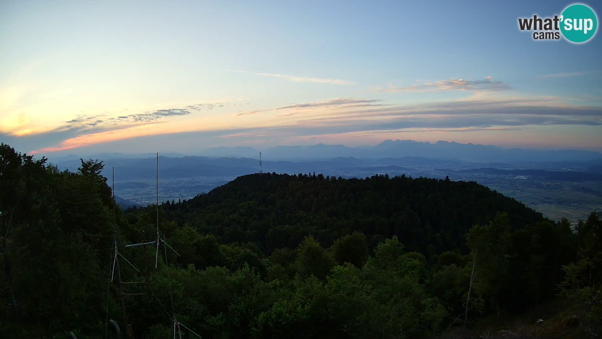 Krim Web cam Berghütte | Blick auf Ljubljana – Slowenien