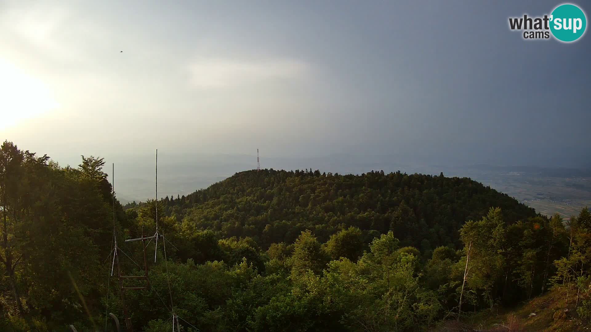 Krim webcam mountain hut | view to Ljubljana – Slovenia