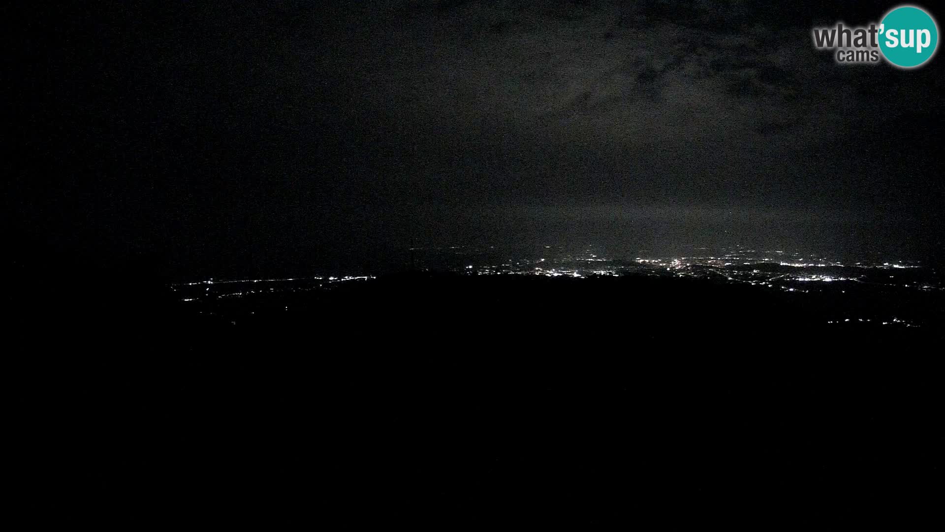 Krim Web cam Berghütte | Blick auf Ljubljana – Slowenien
