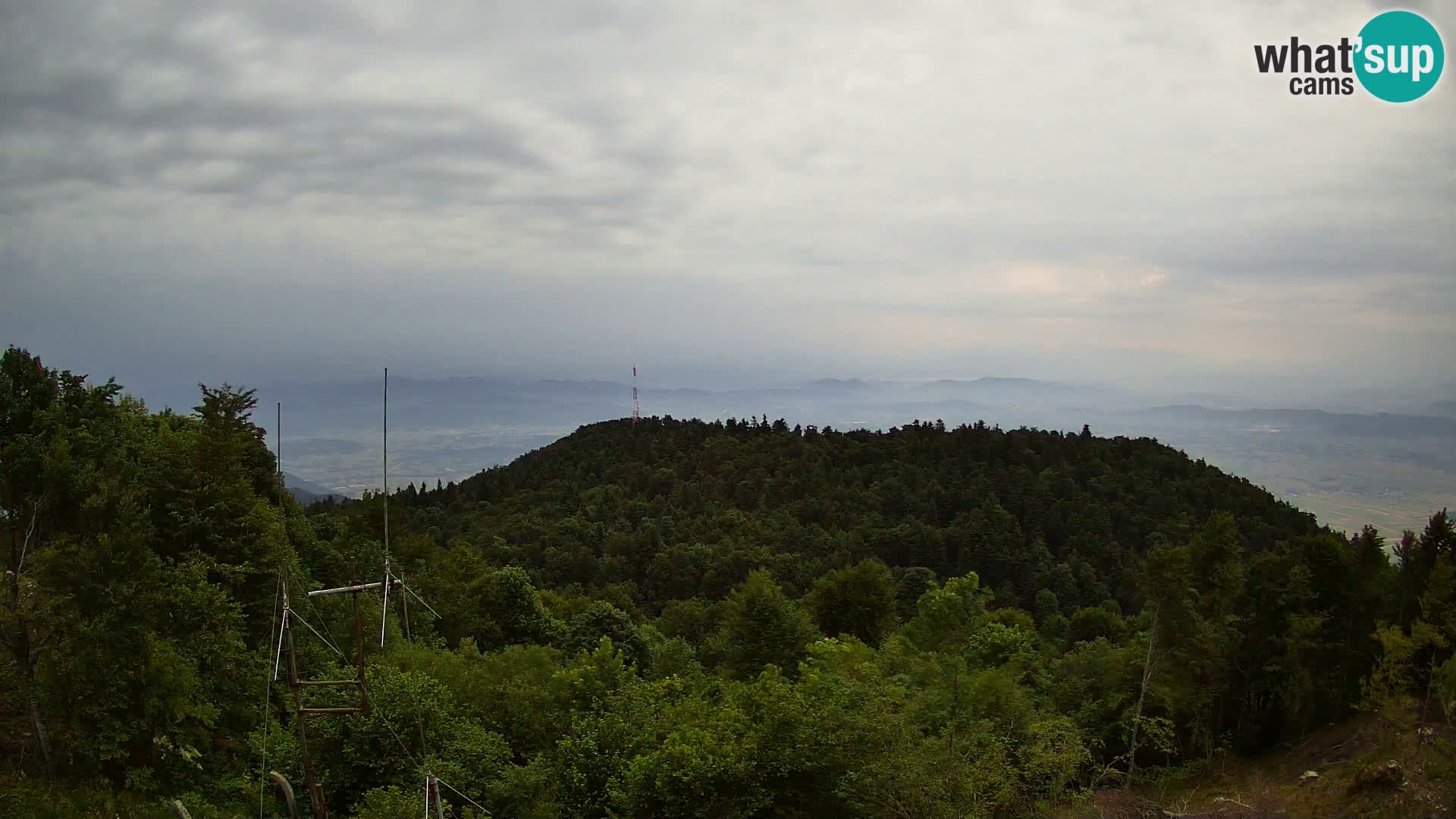 Krim Web cam Berghütte | Blick auf Ljubljana – Slowenien