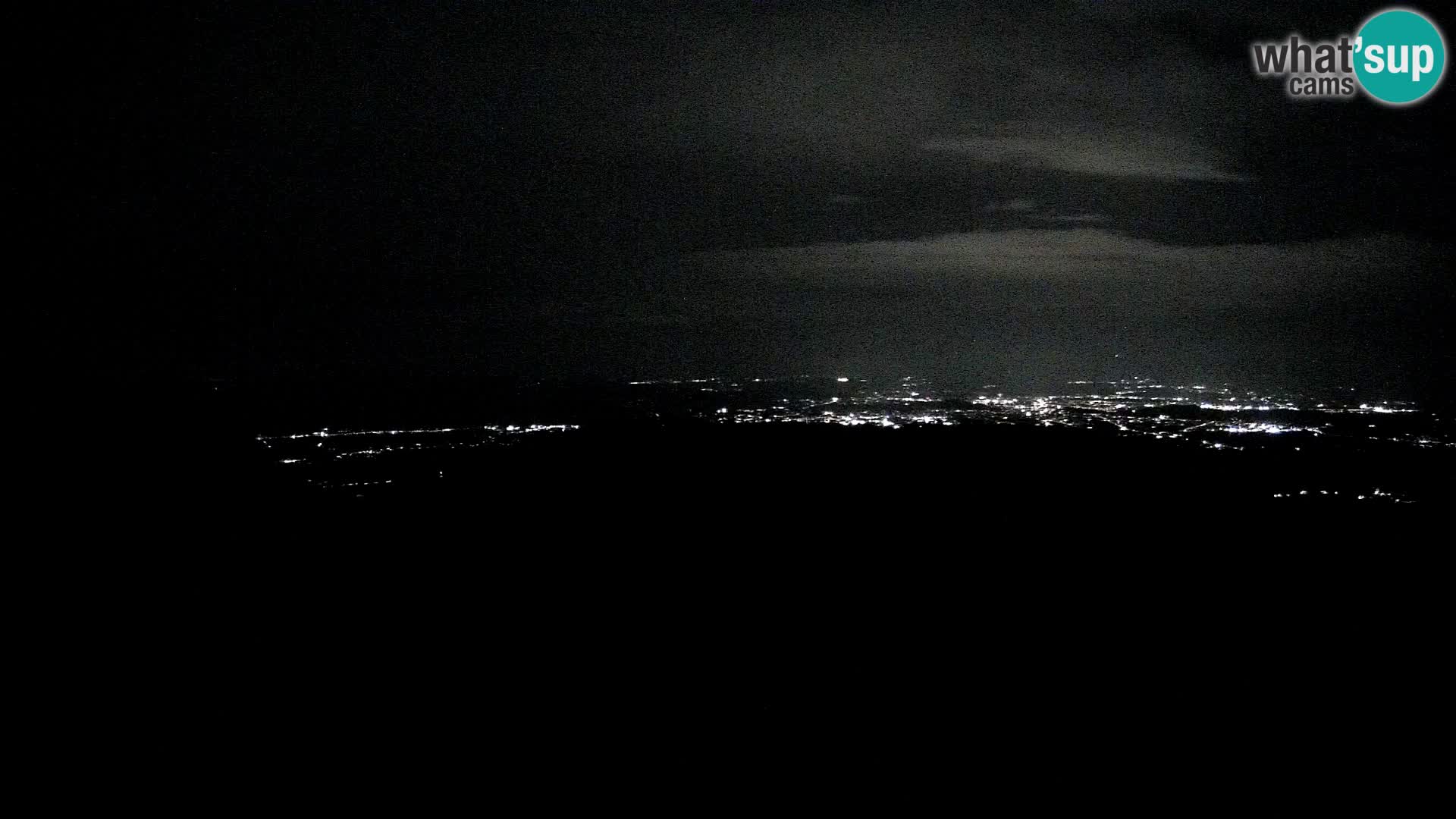 Krim Web cam Berghütte | Blick auf Ljubljana – Slowenien