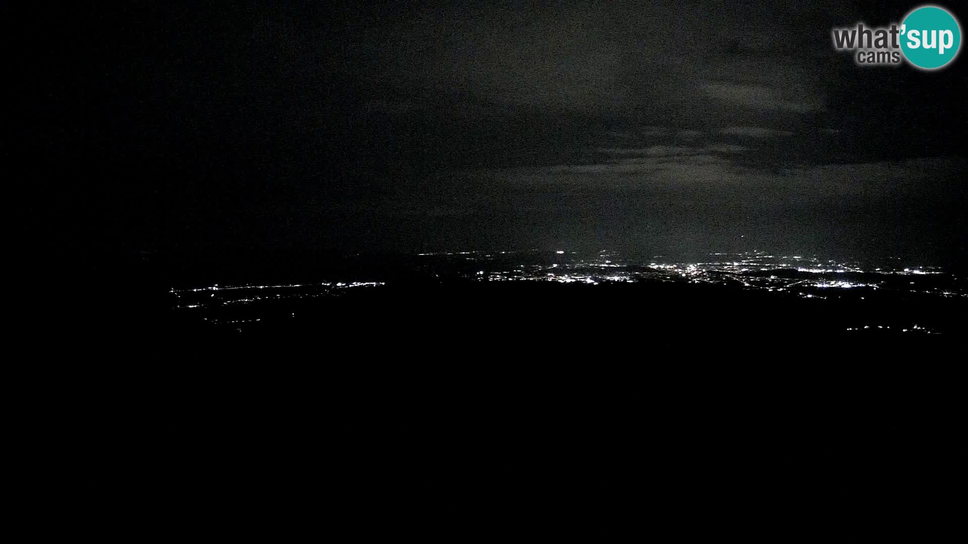 Krim Web cam Berghütte | Blick auf Ljubljana – Slowenien