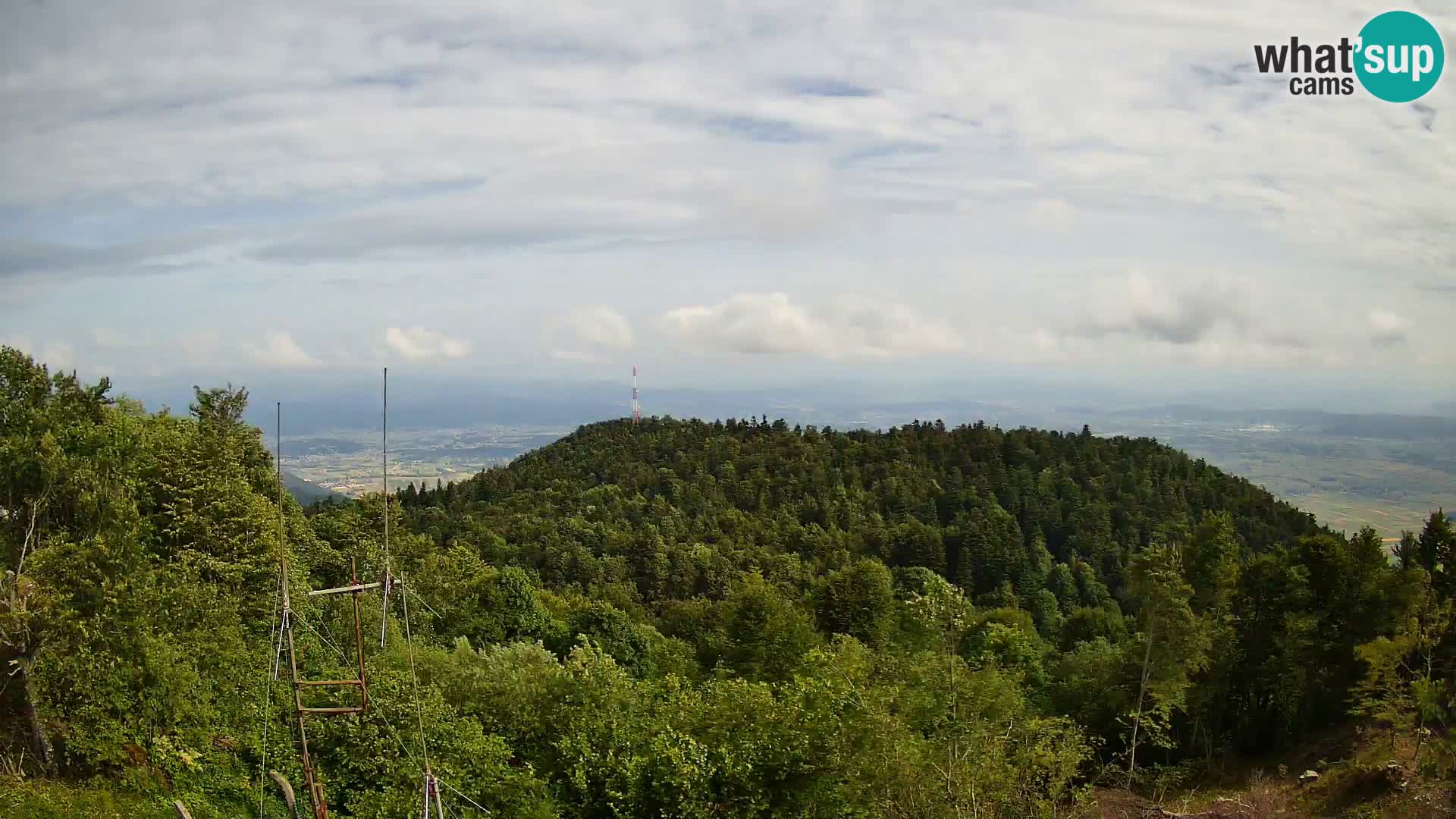 Krim Web cam Berghütte | Blick auf Ljubljana – Slowenien