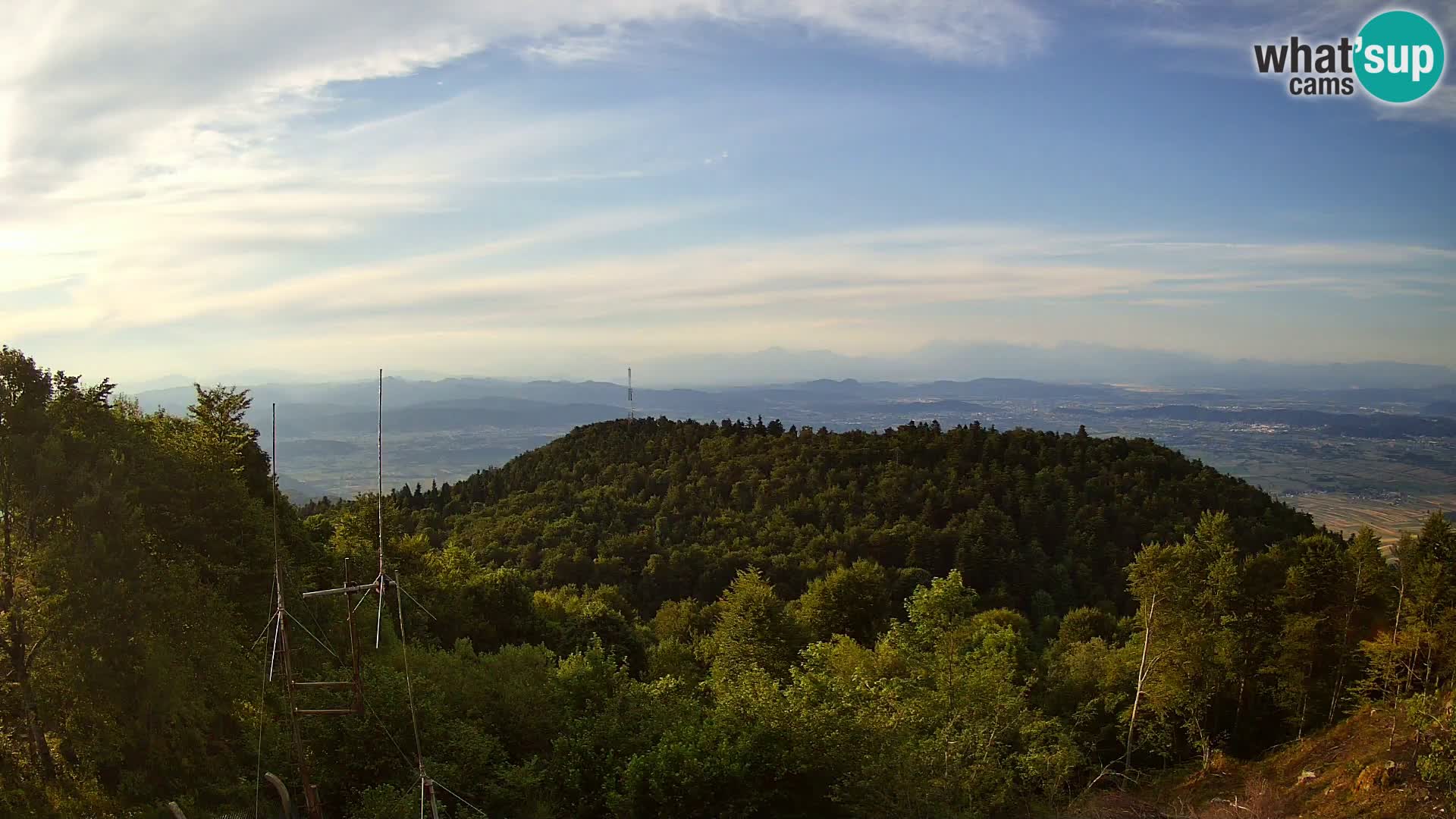 Krim Web cam Berghütte | Blick auf Ljubljana – Slowenien